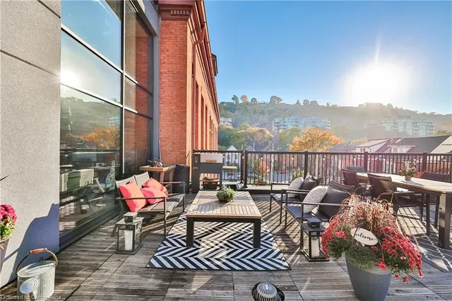 Additional property image - 200 Stinson St Unit 318