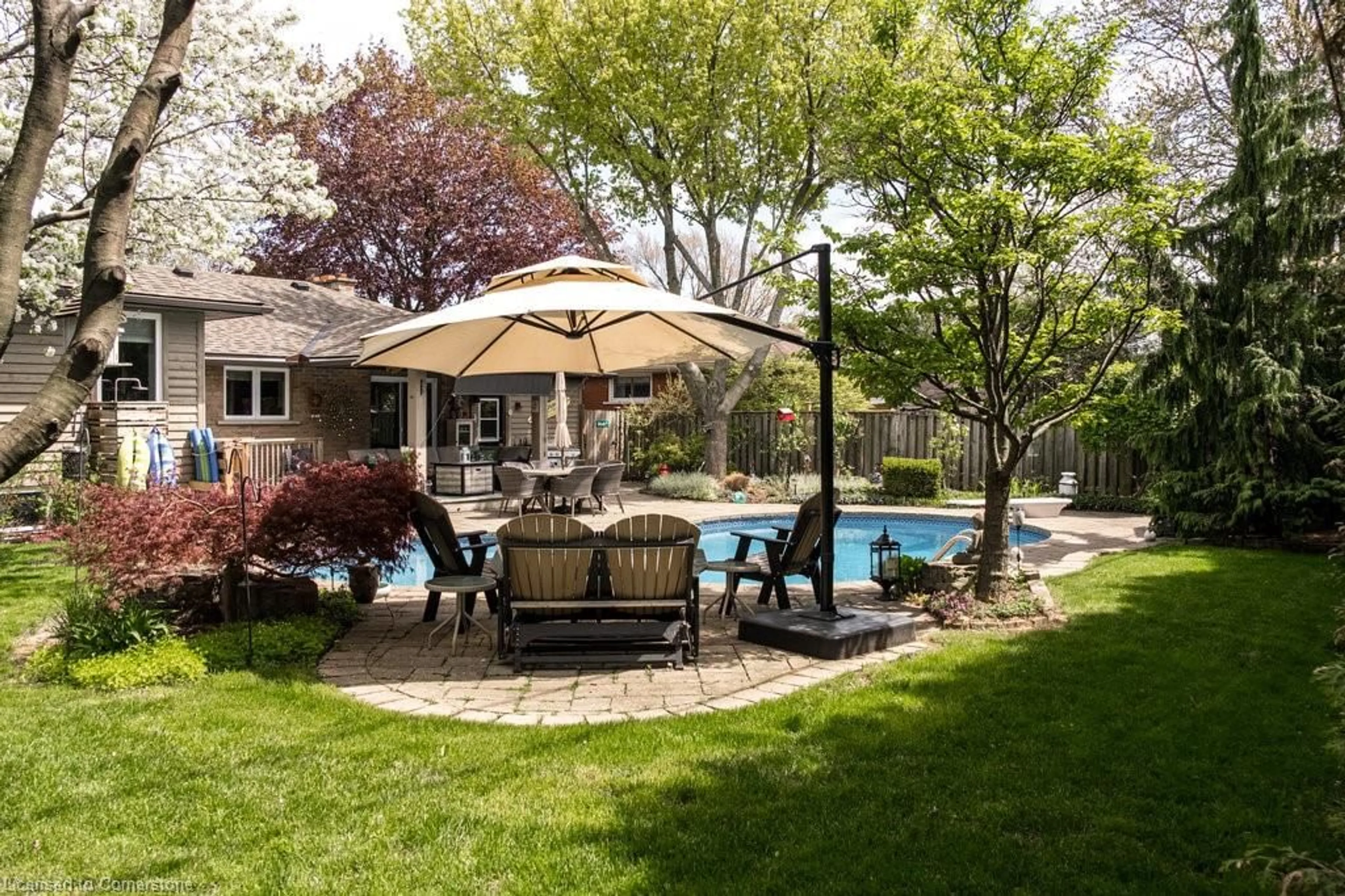 Patio, water/lake/river/ocean view for 302 Harmony Rd, Ancaster Ontario L9G 2T2