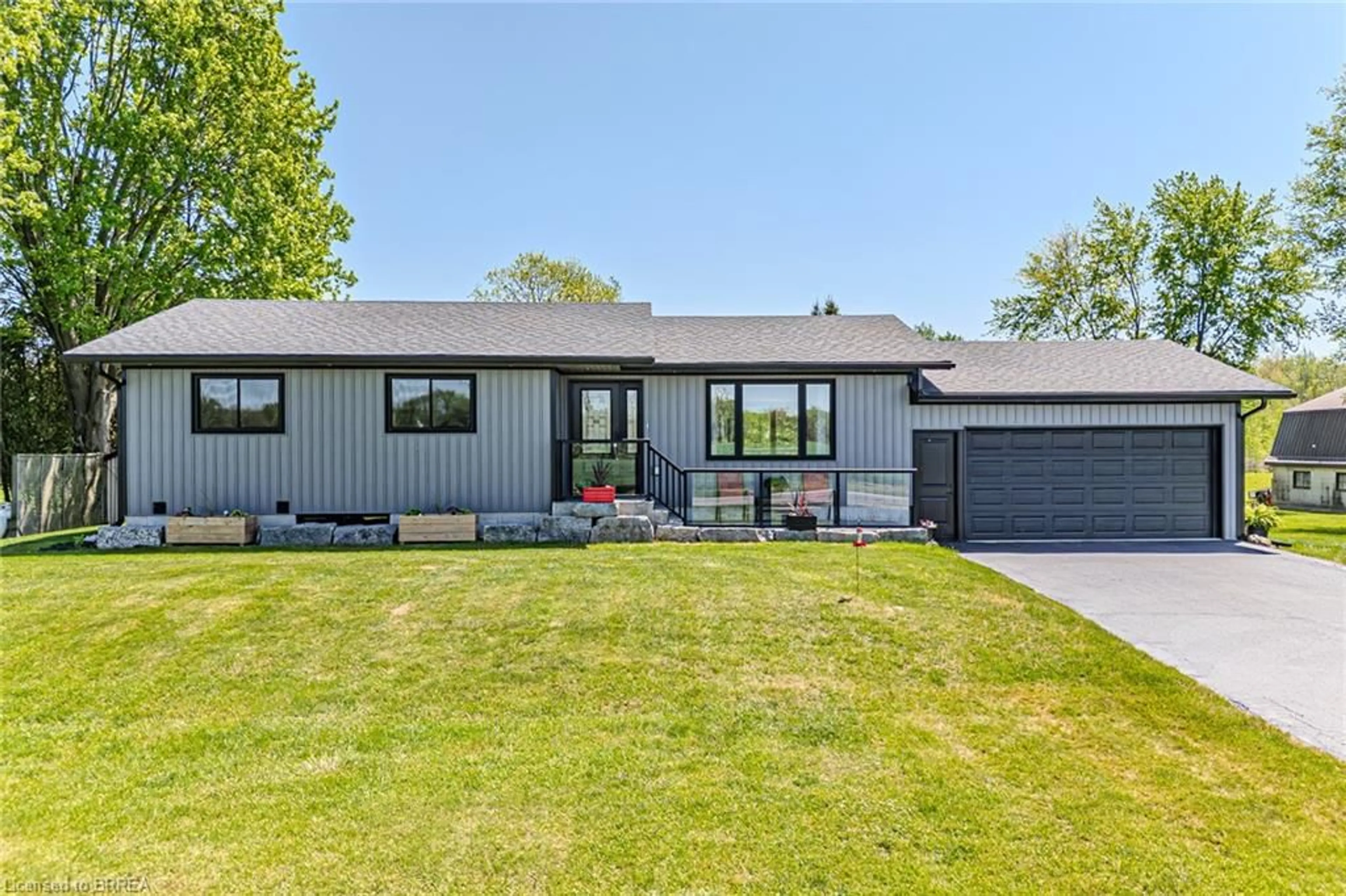 Home with vinyl exterior material, street for 41 Seventh Conc Rd, Burford Ontario N0E 1A0