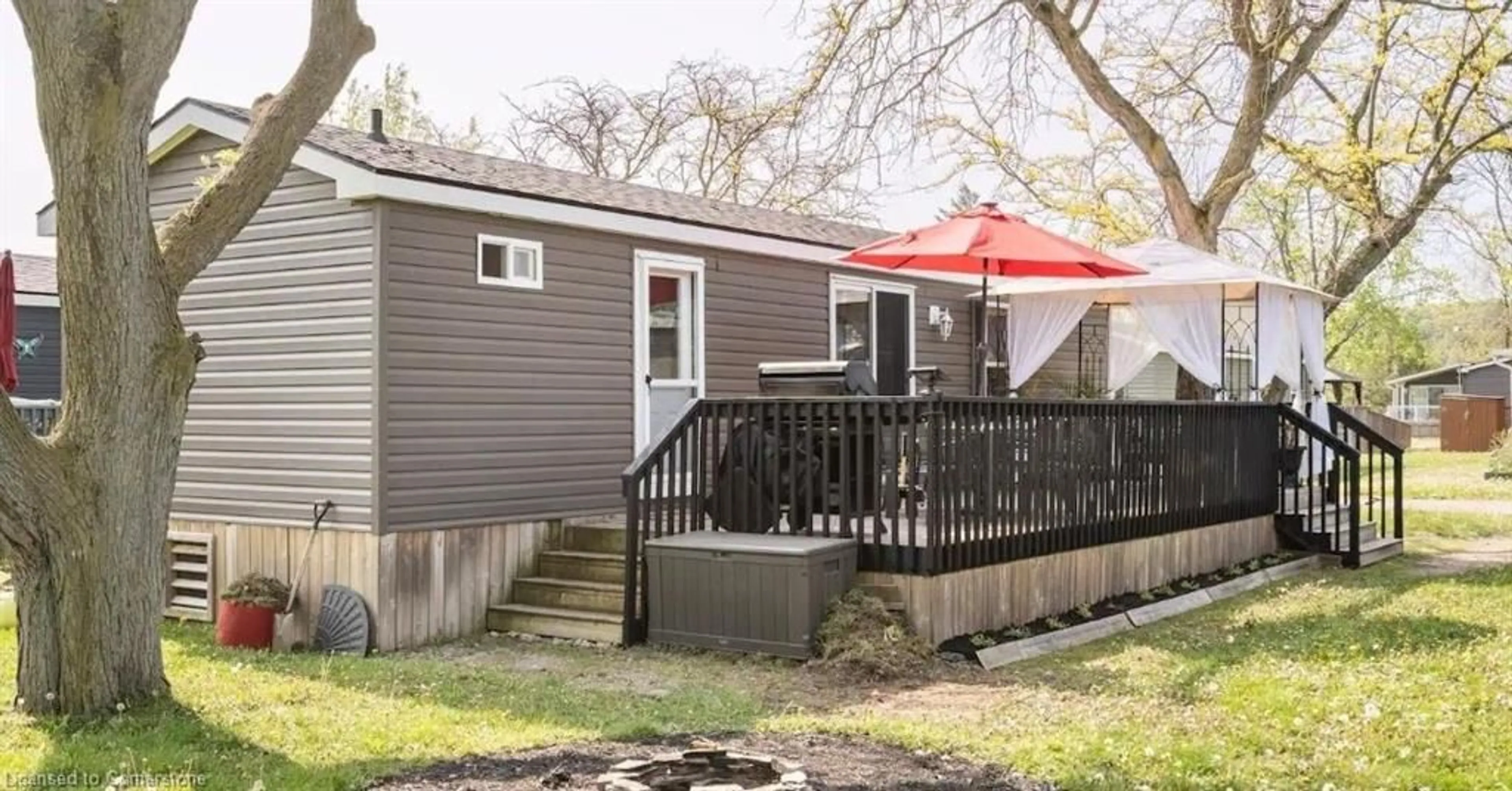 Patio, street for 1501 Line 8 Rd #234, Niagara-on-the-Lake Ontario L0S 1L0
