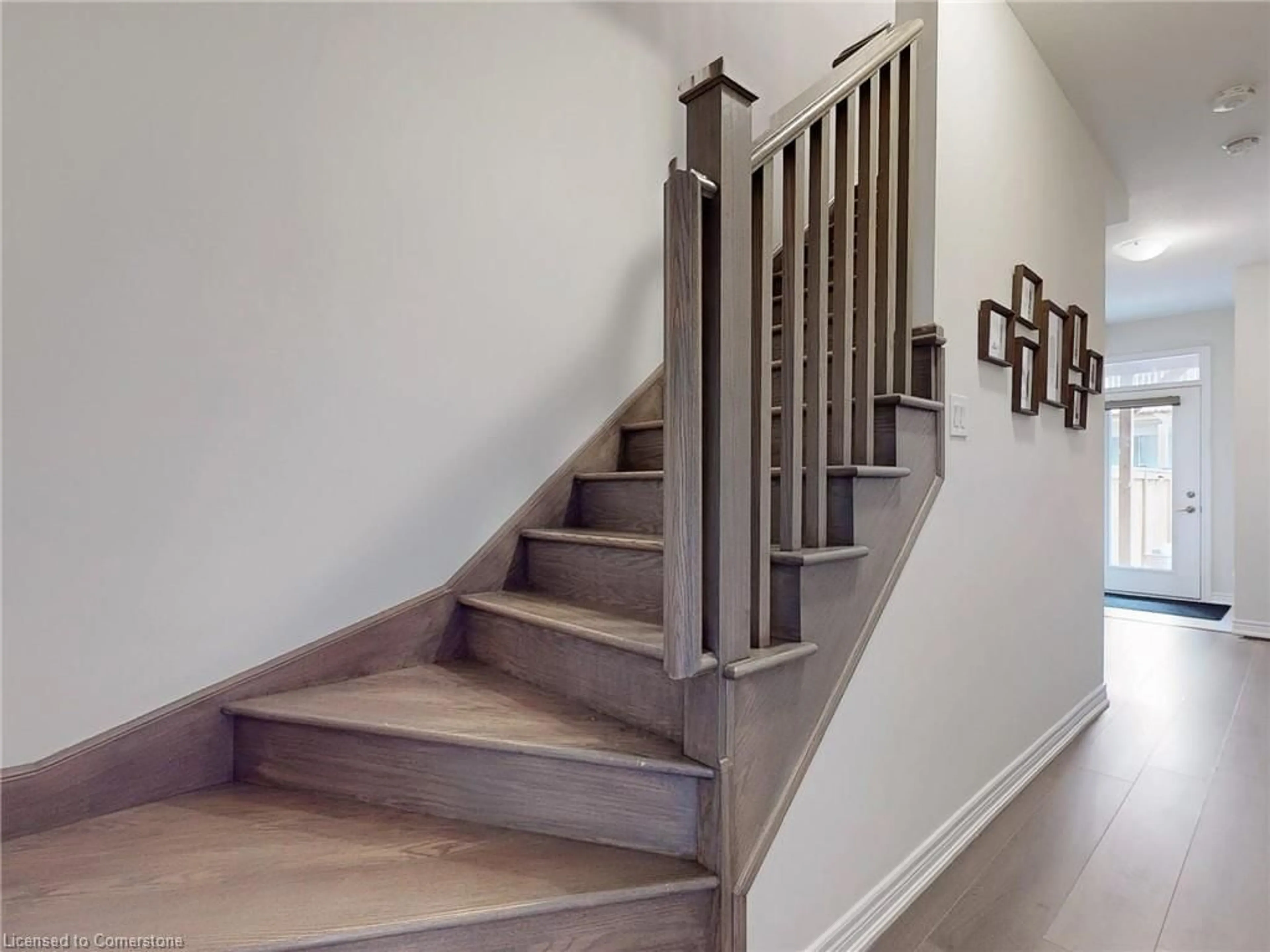 Stairs for 10 Snowberry Lane, Hamilton Ontario L8K 0A4