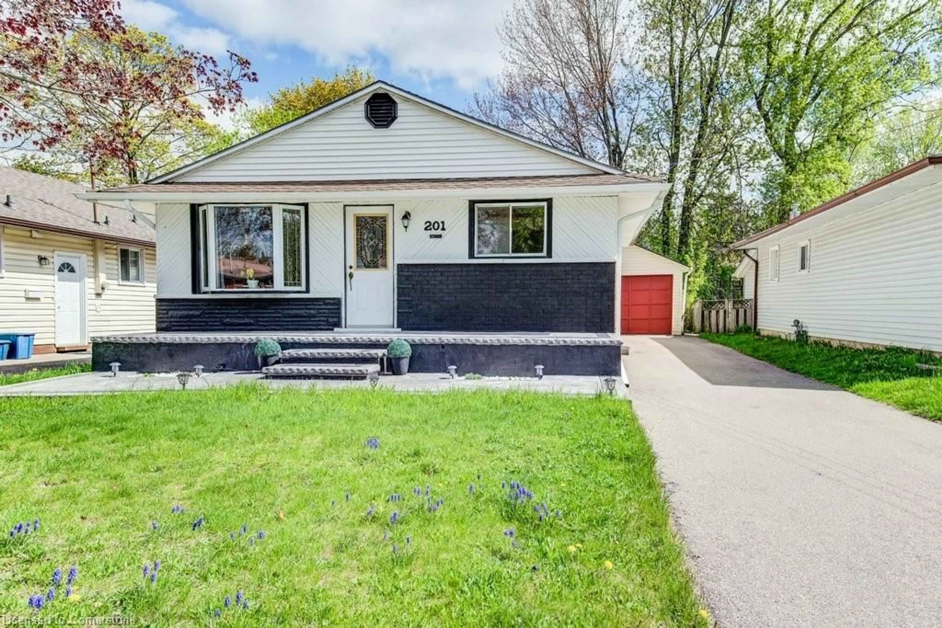 Home with vinyl exterior material, street for 201 Glen Rd, Kitchener Ontario N2M 3G3
