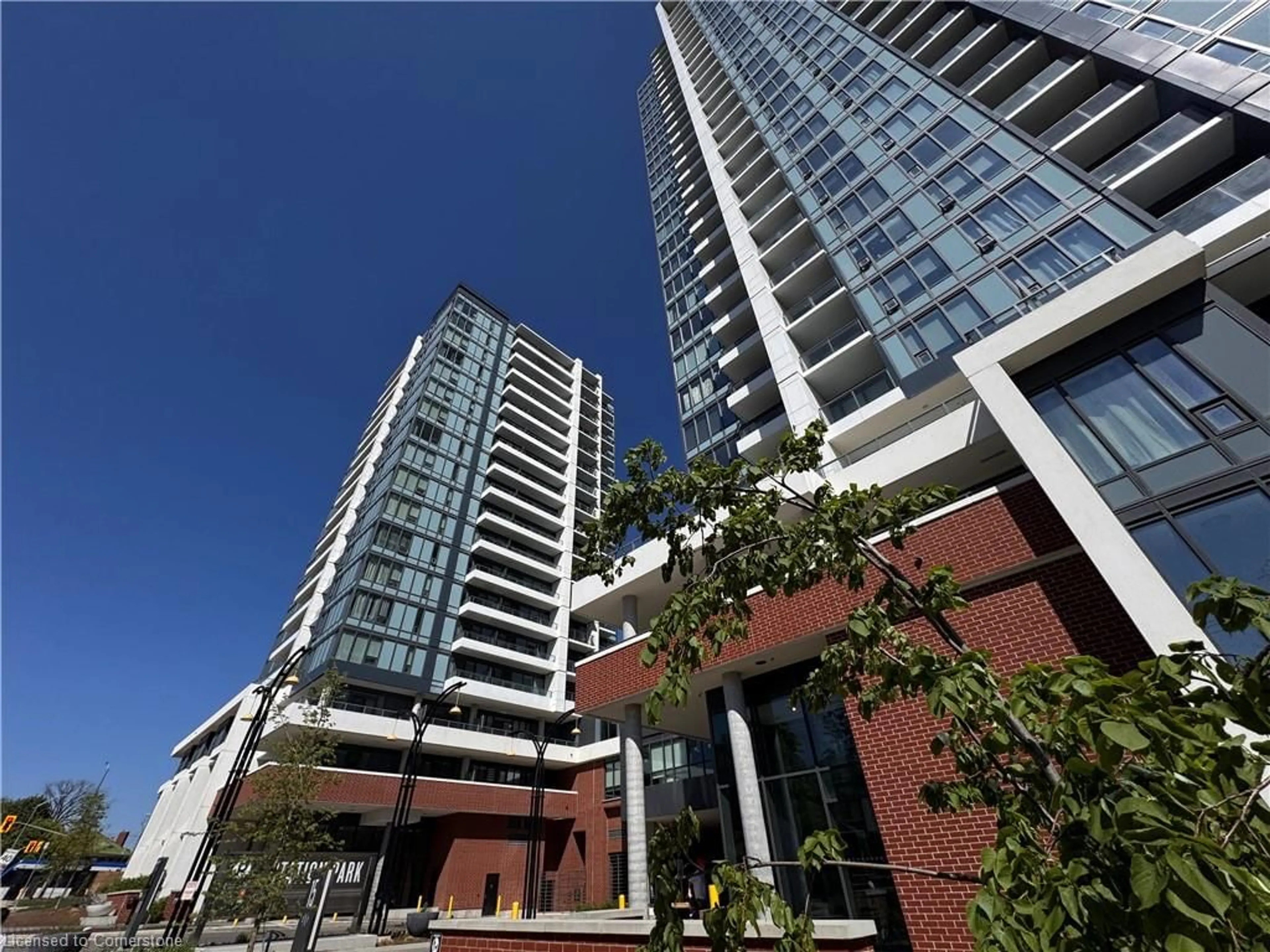 Indoor foyer for 5 Wellington St #701, Kitchener Ontario N2G 0E3