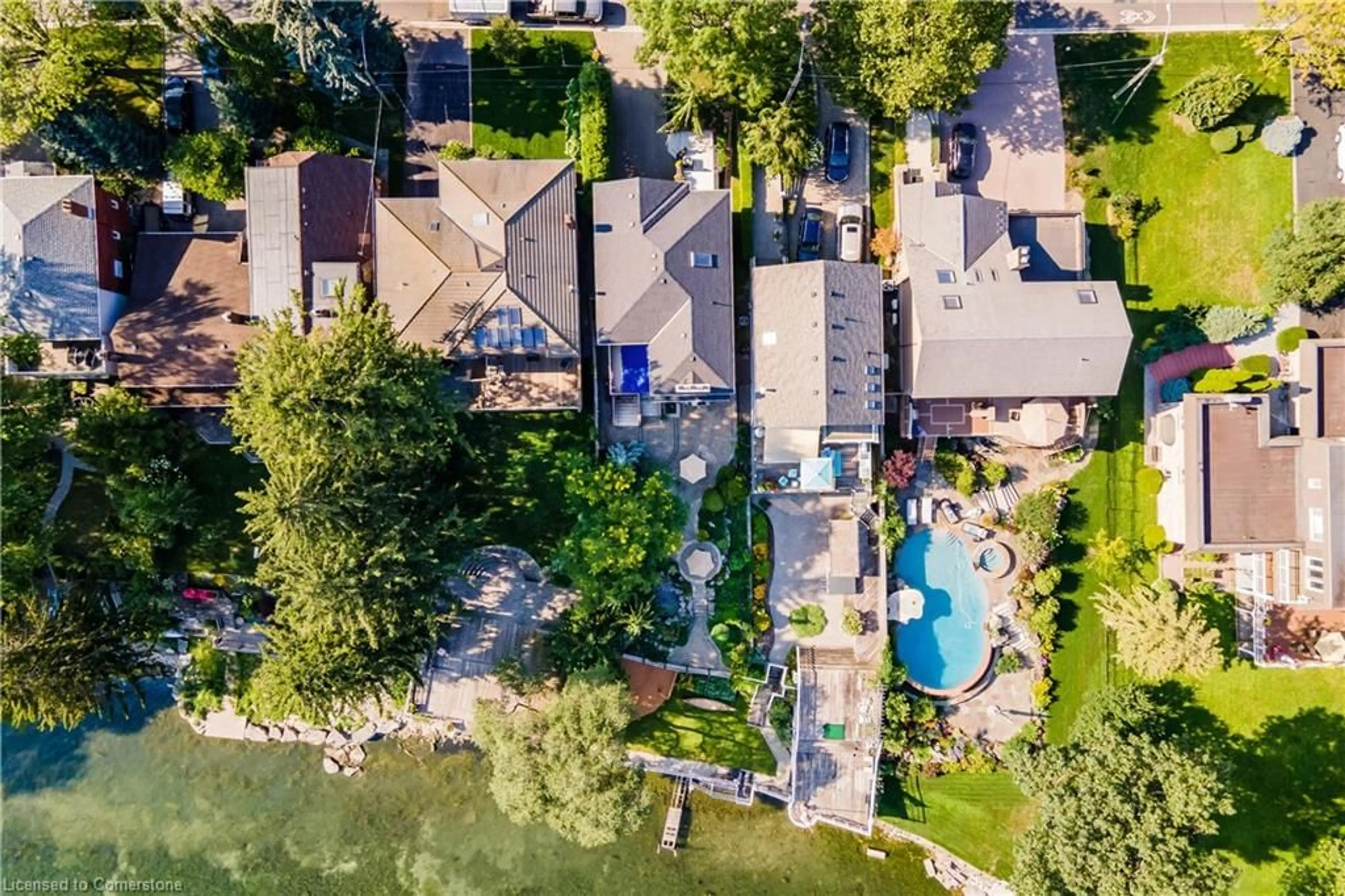 A pic from outside/outdoor area/front of a property/back of a property/a pic from drone, water/lake/river/ocean view for 327A Lake Promenade, Toronto Ontario M8W 1A6
