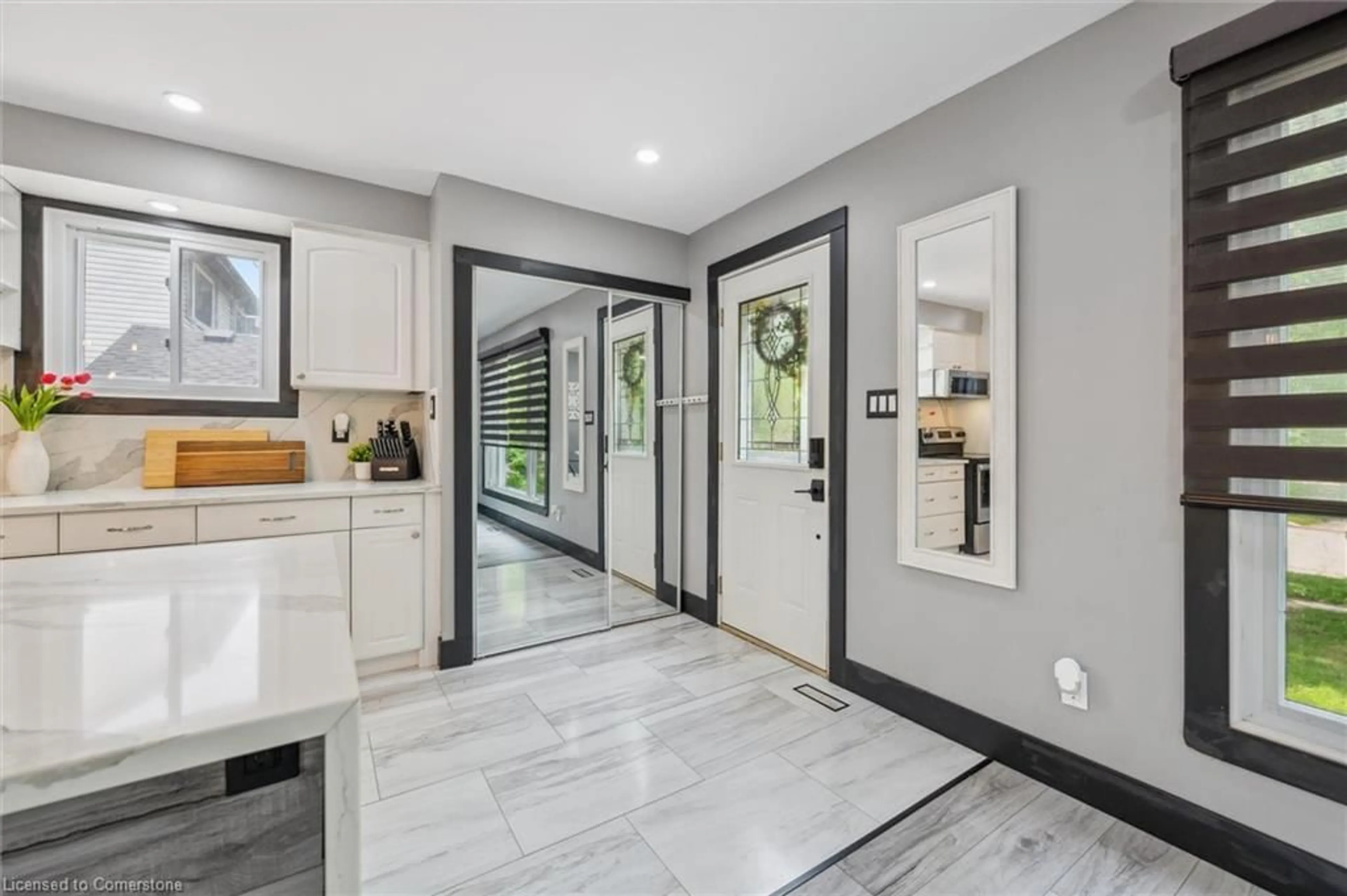 Indoor entryway for 68 Angela Cres, Cambridge Ontario N1S 4B6
