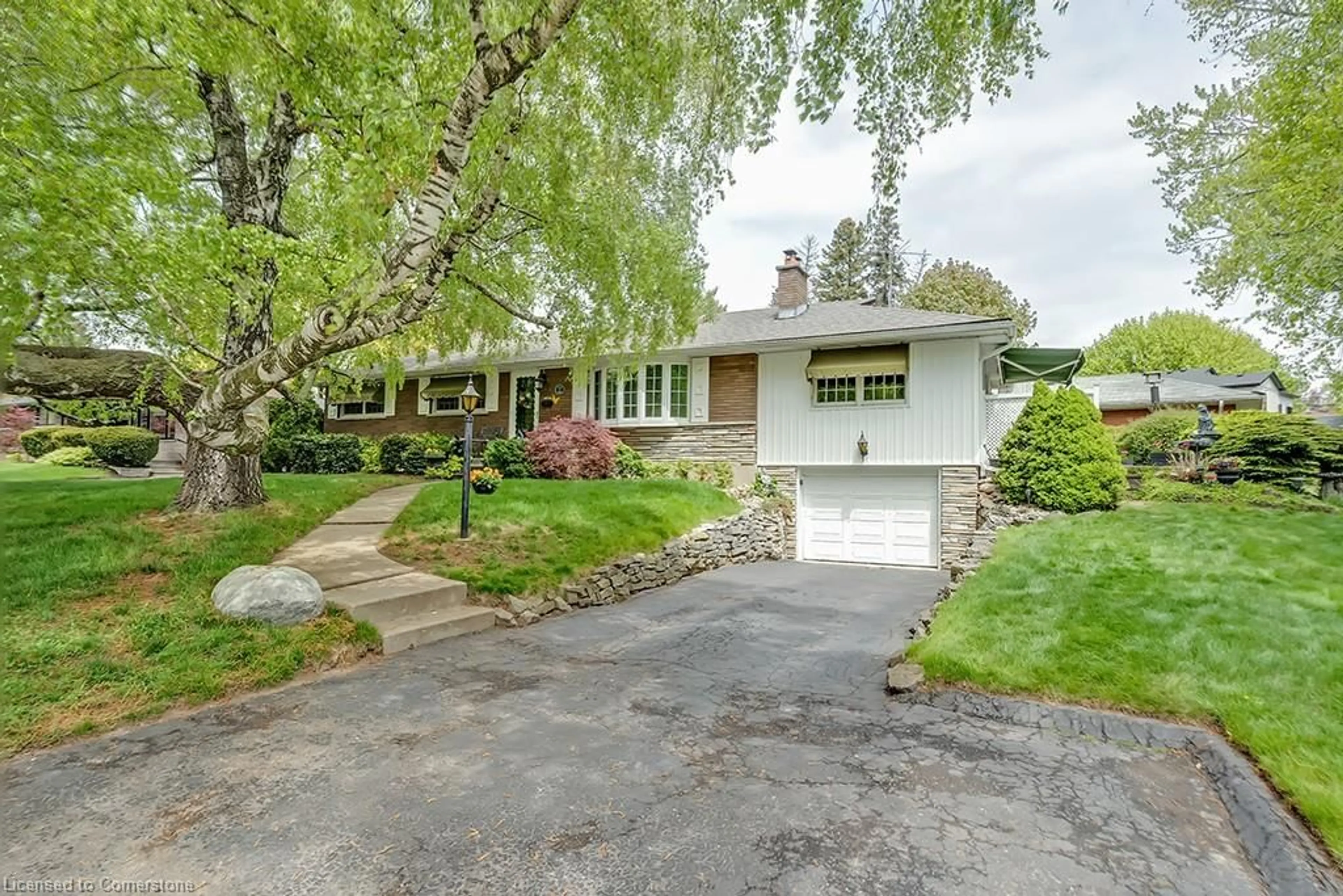 Unknown for 327 Strathcona Dr, Burlington Ontario L7L 2E2