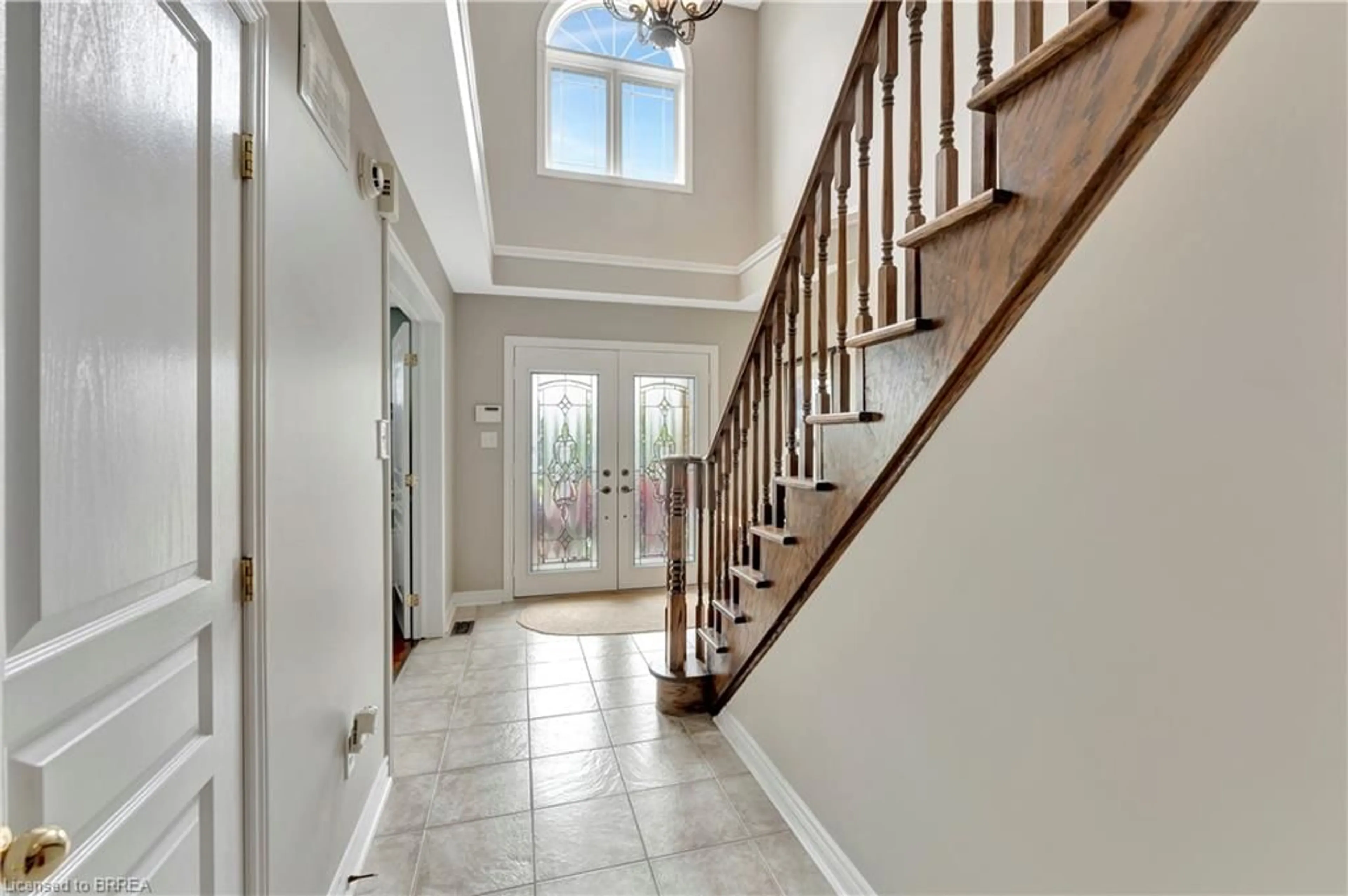 Indoor foyer for 4 Cardinal Lane, Paris Ontario N3L 4G5