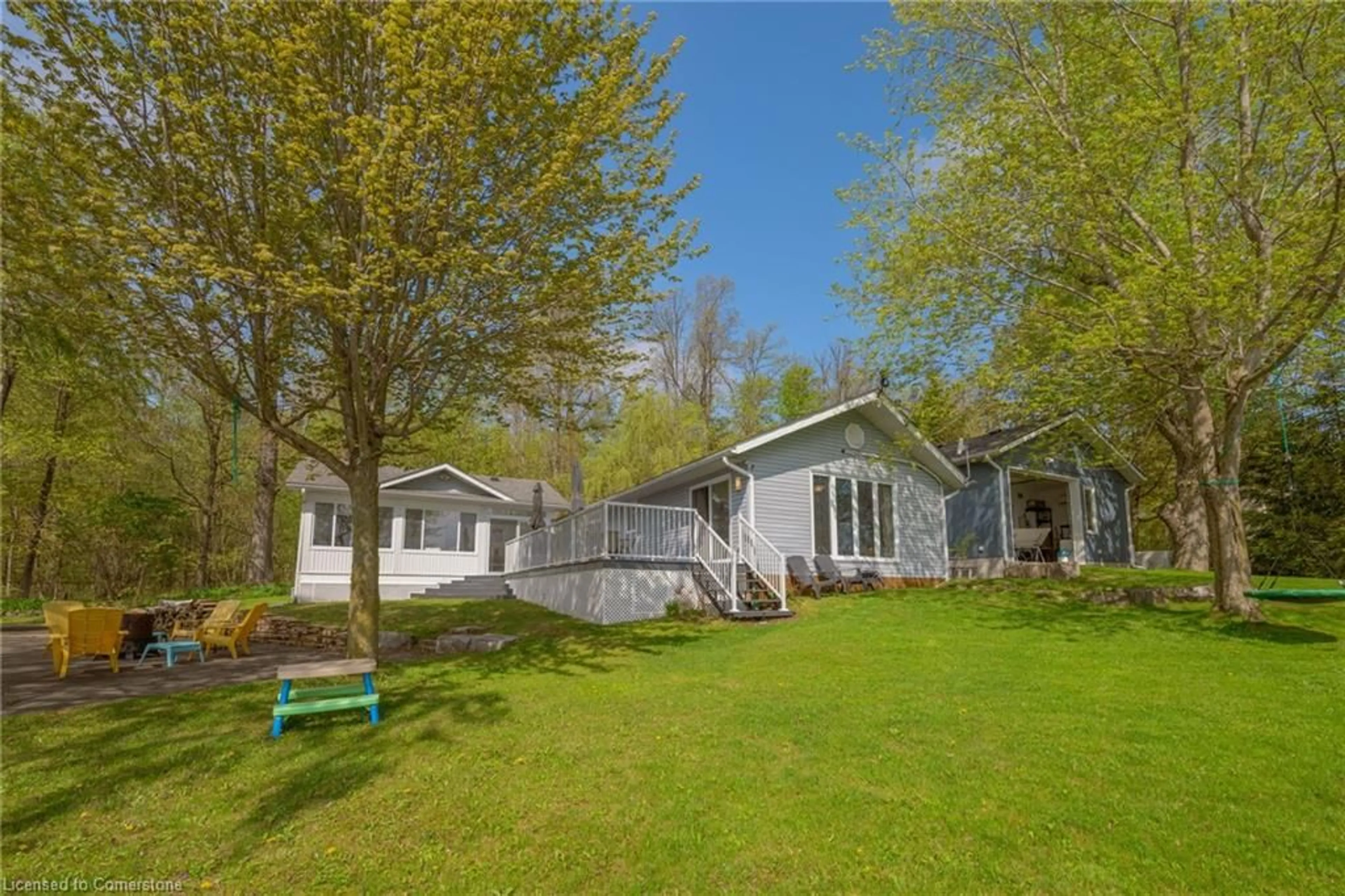 A pic from outside/outdoor area/front of a property/back of a property/a pic from drone, water/lake/river/ocean view for 1001 Road 10 W Rd, Conestoga Lake Ontario N0G 1P0
