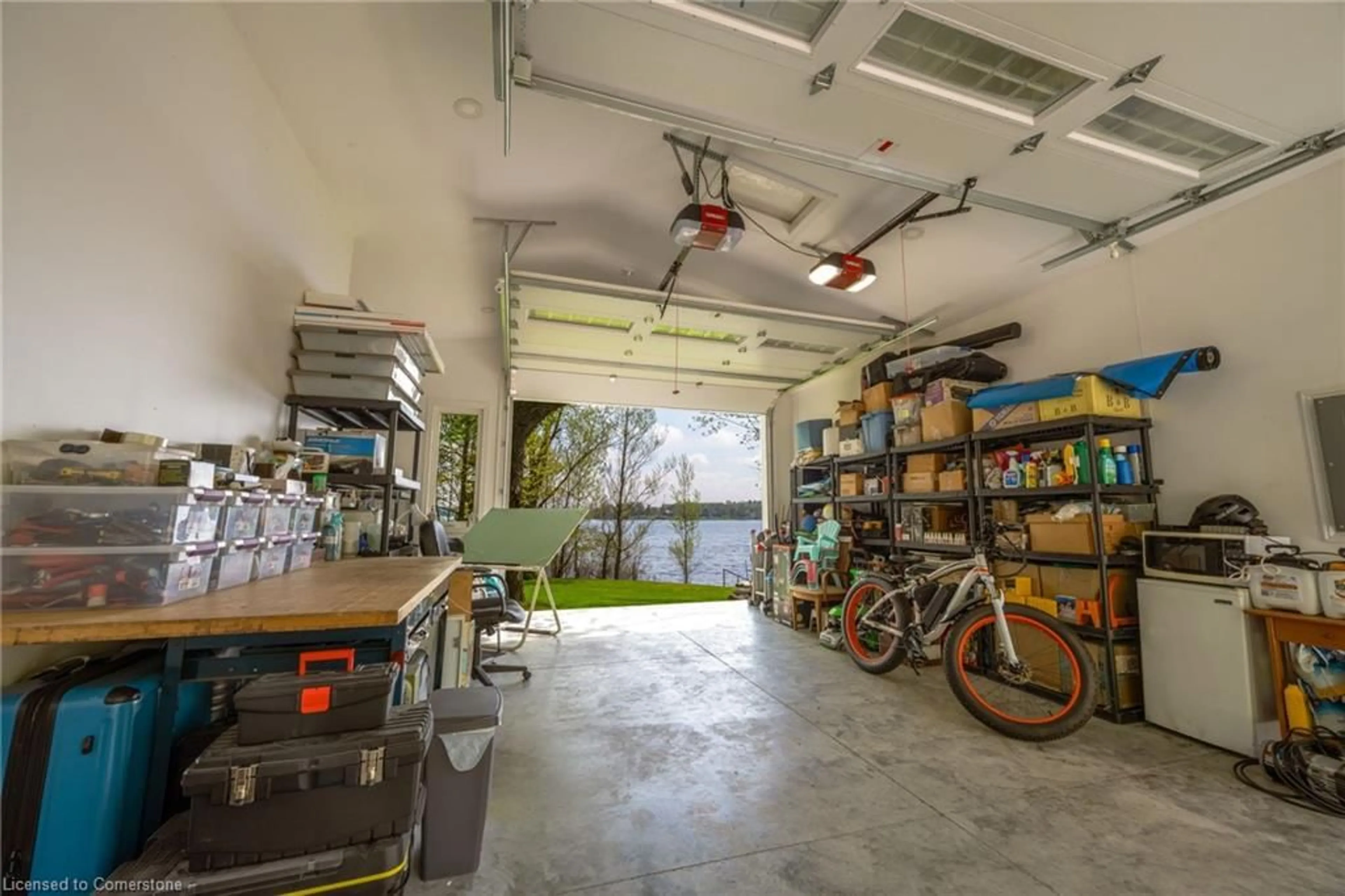 Indoor garage for 1001 Road 10, Conestoga Lake Ontario N0G 1P0
