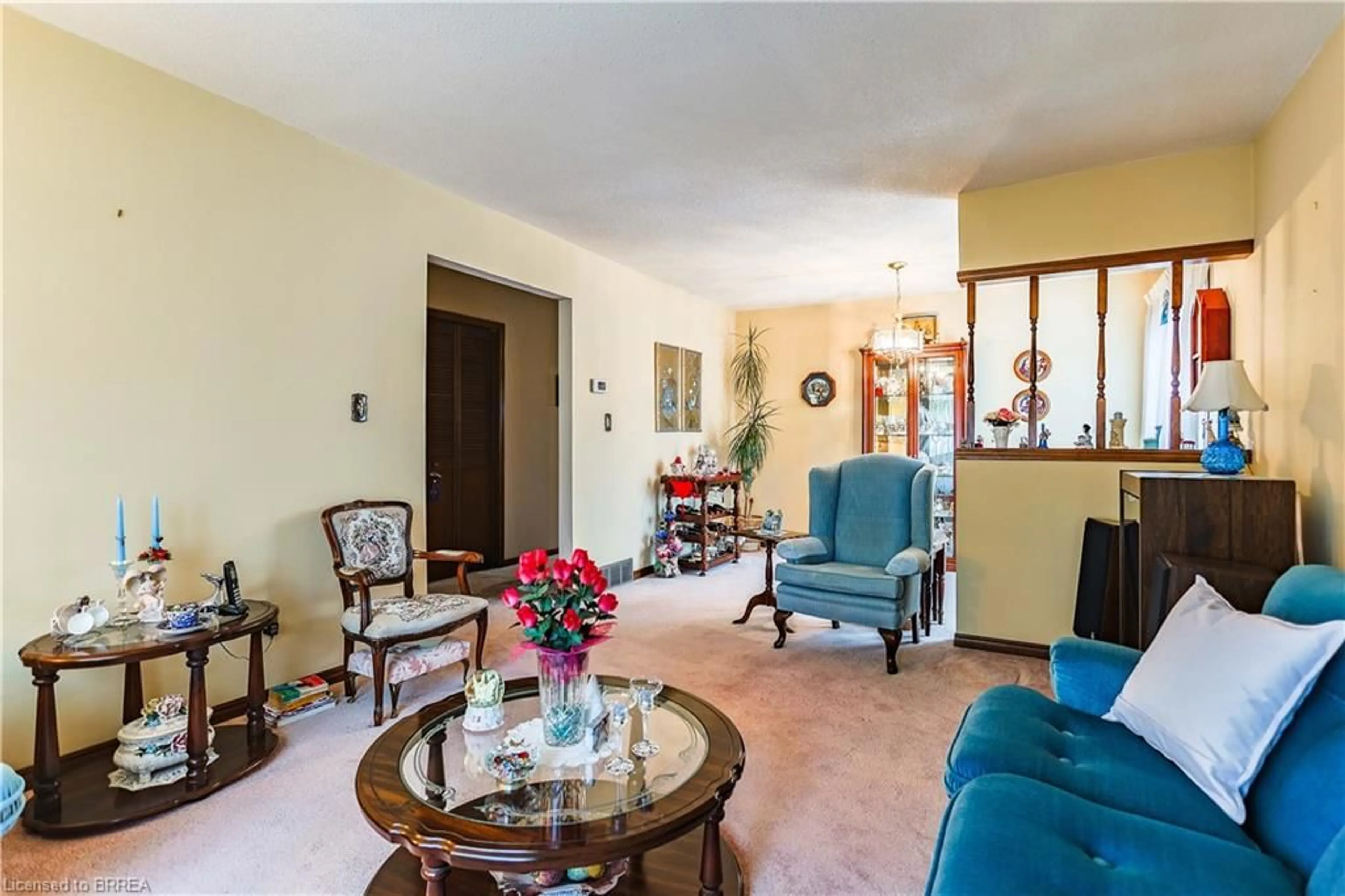 Living room with furniture, unknown for 4 Edenridge Dr, Townsend Ontario N0A 1S0