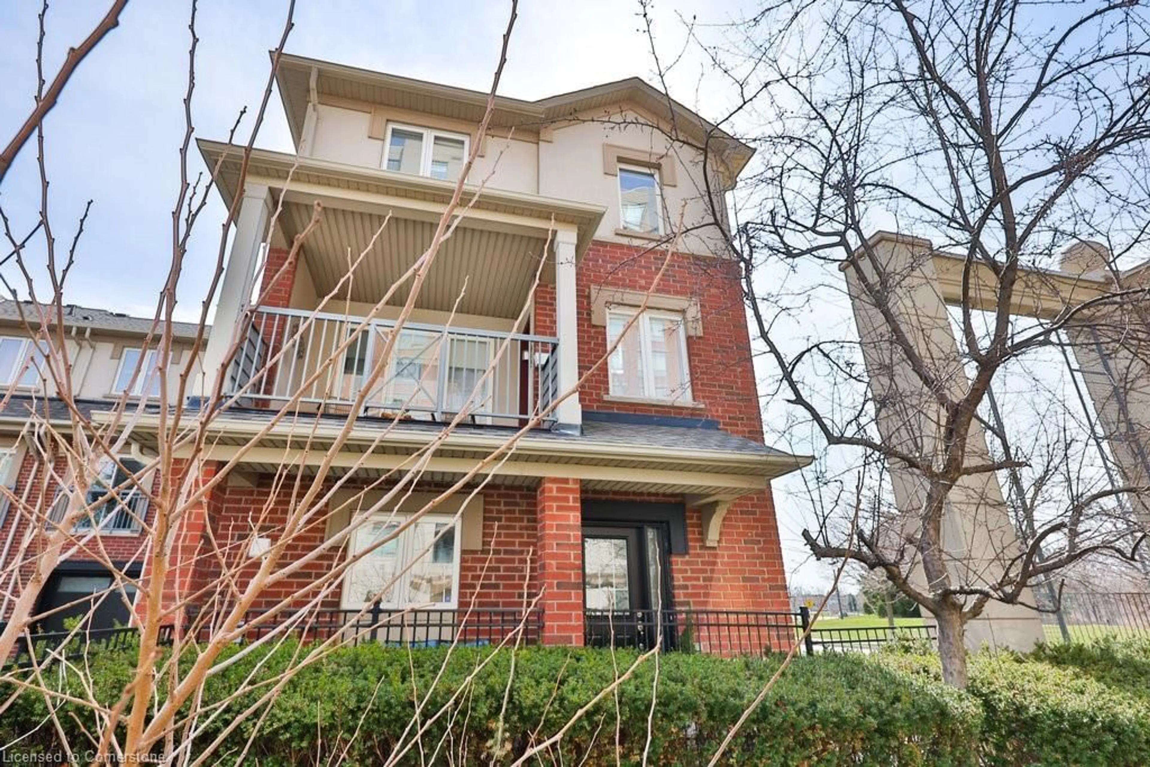 Home with brick exterior material, building for 2303 Central Park Dr #6, Oakville Ontario L6H 0E5