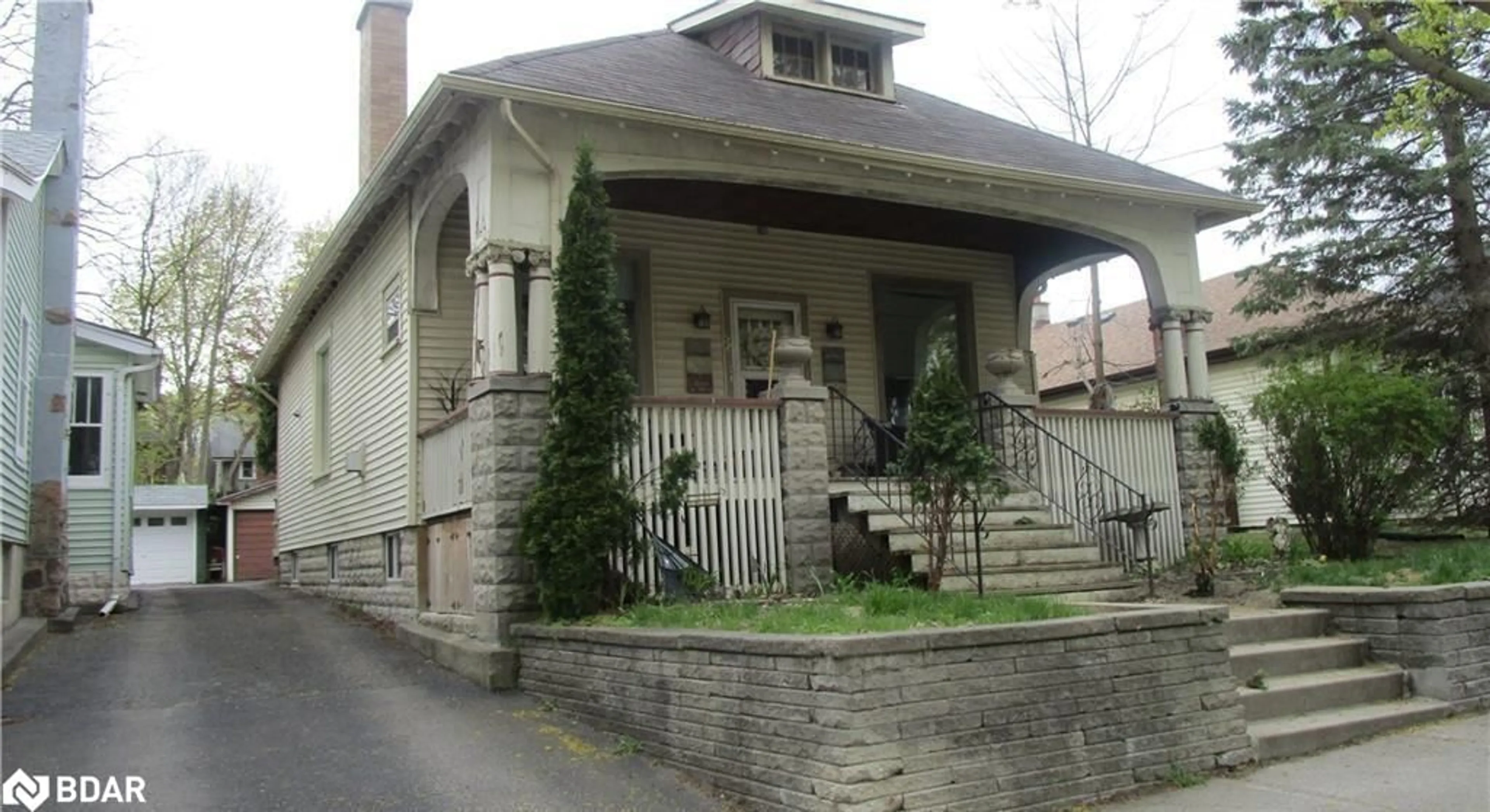 Unknown for 52 Becher St, London Ontario N6C 1A5