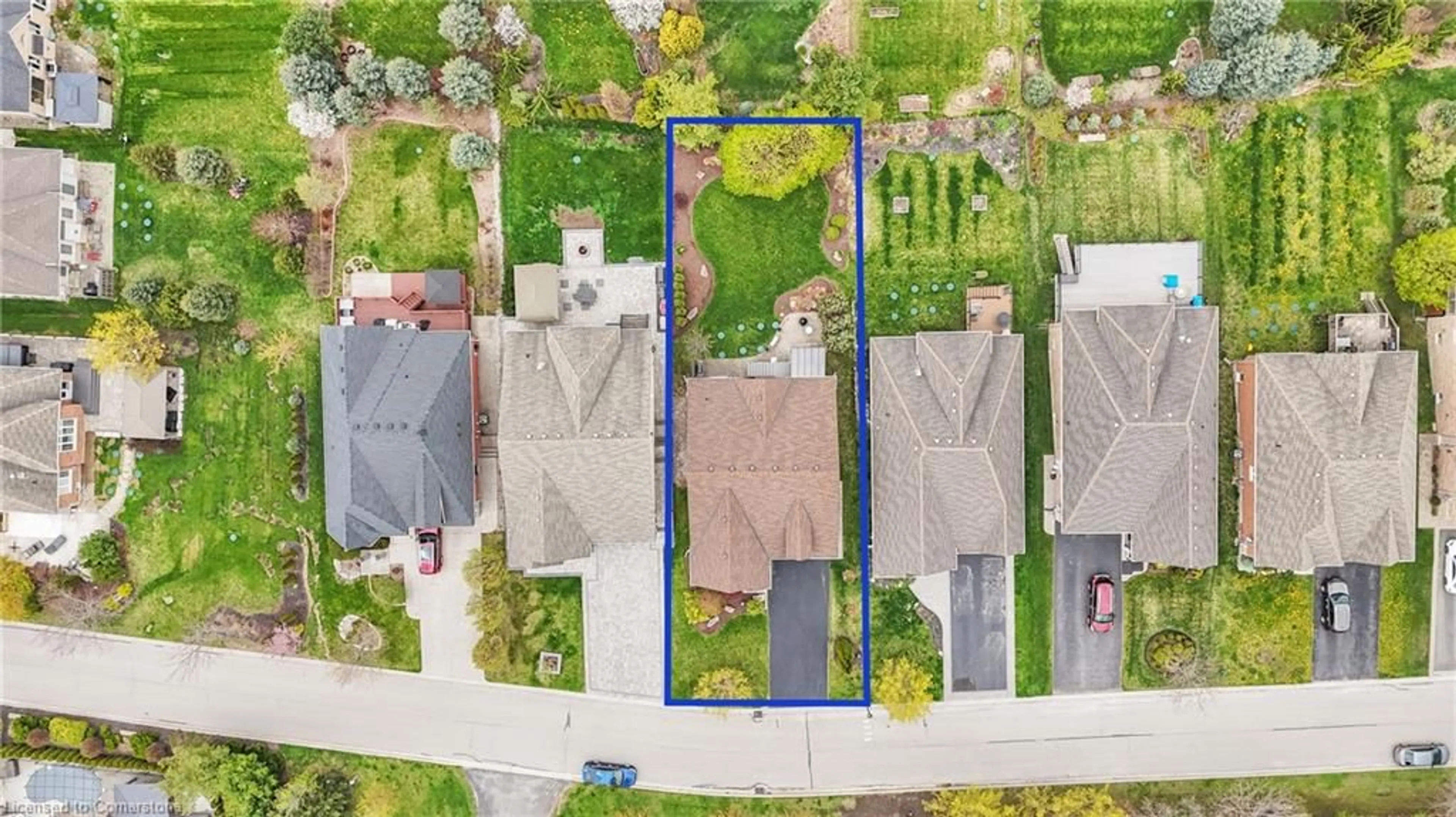 A pic from outside/outdoor area/front of a property/back of a property/a pic from drone, street for 153 Aberfoyle Mill Cres, Aberfoyle Ontario N0B 2J0