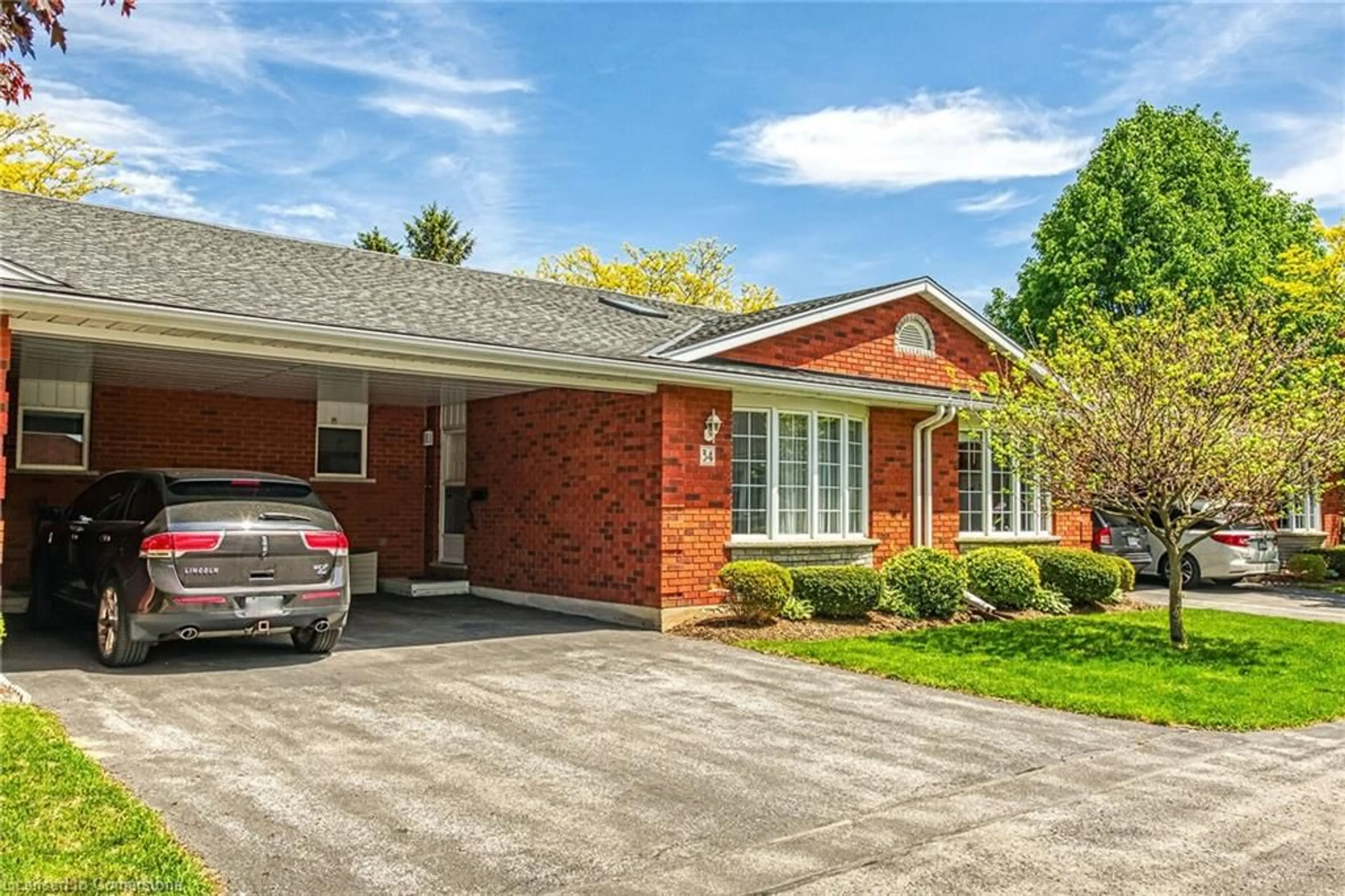 Home with brick exterior material, street for 175 Victoria St #34, Simcoe Ontario N3Y 5L8
