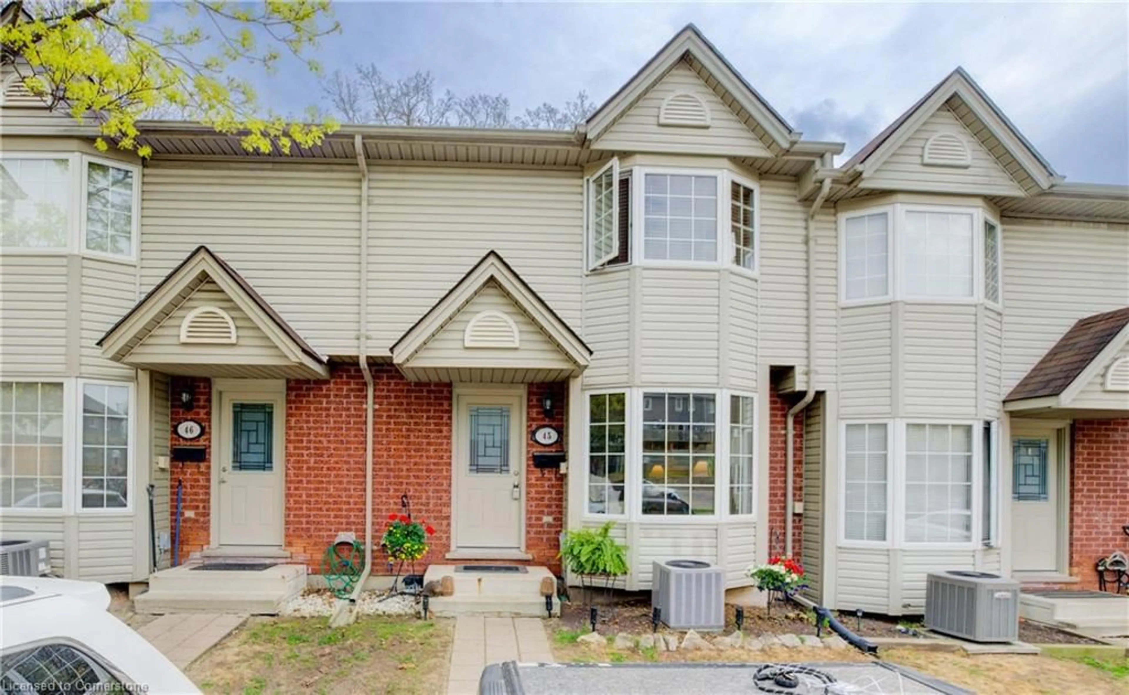 Home with brick exterior material, street for 235 Saginaw Pky #45, Cambridge Ontario N1T 1X4