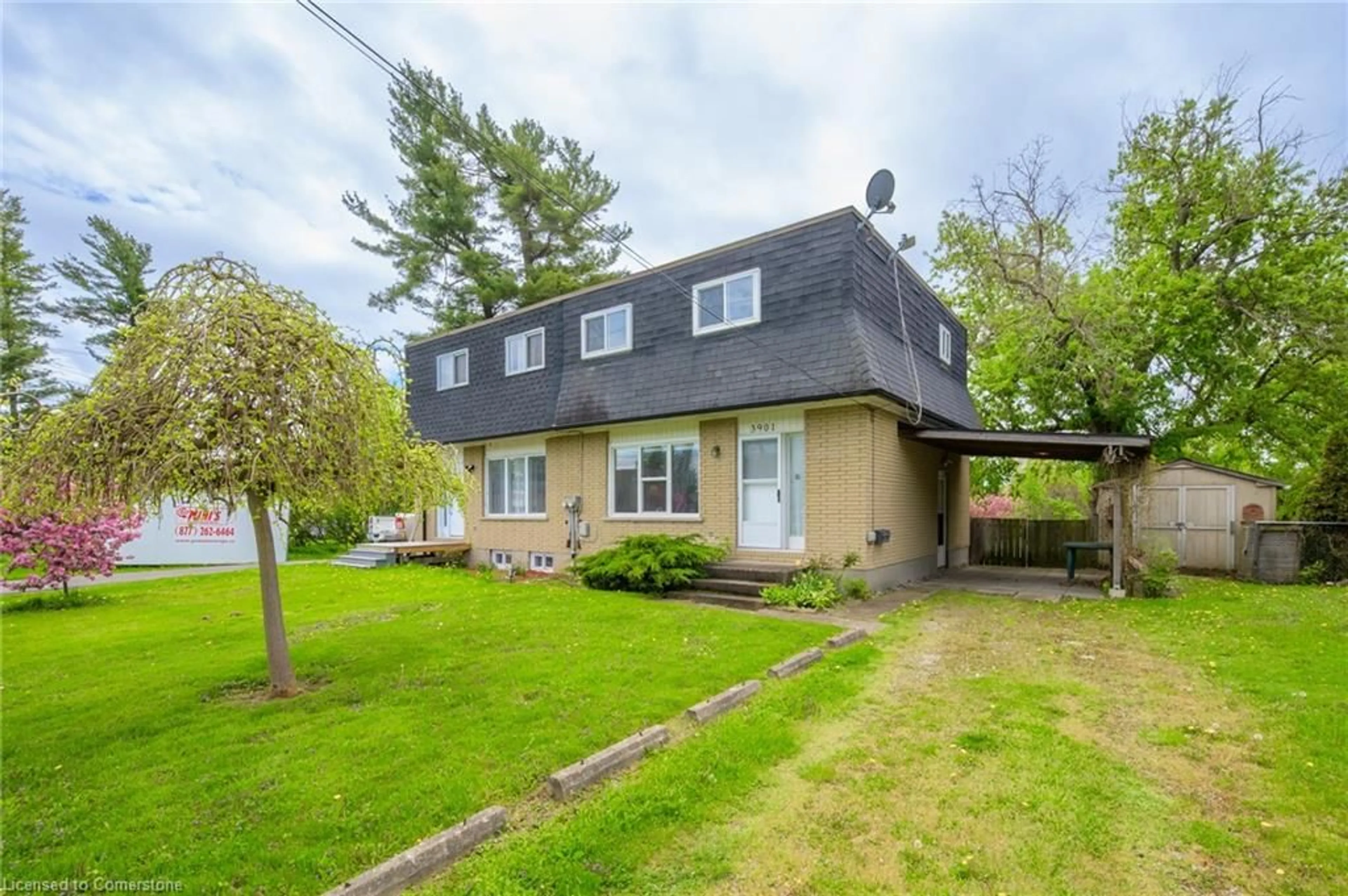 A pic from outside/outdoor area/front of a property/back of a property/a pic from drone, street for 3901 Rebstock Rd, Fort Erie Ontario L0S 1B0