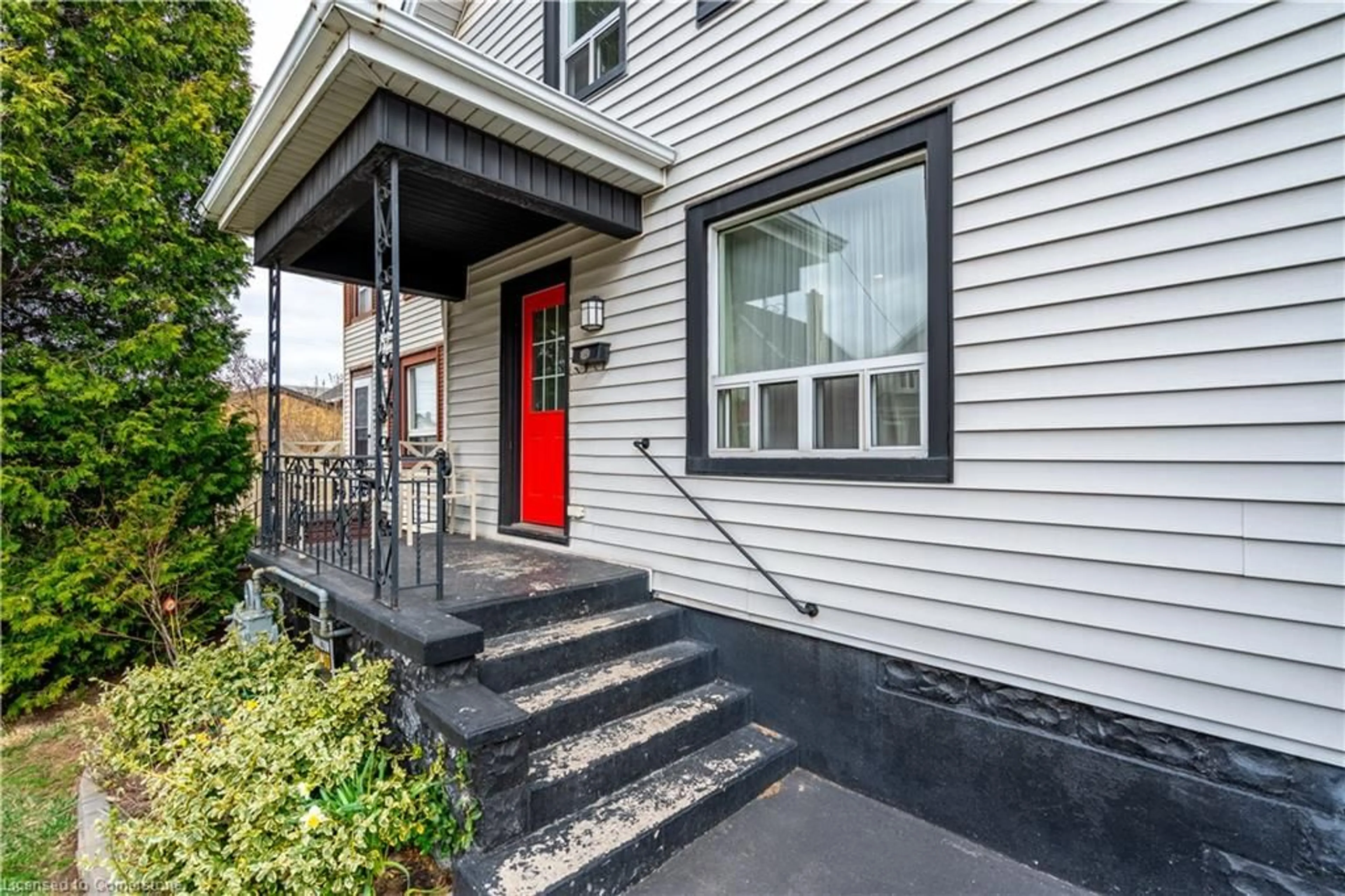 Unknown for 152 London St, Hamilton Ontario L8H 4B7