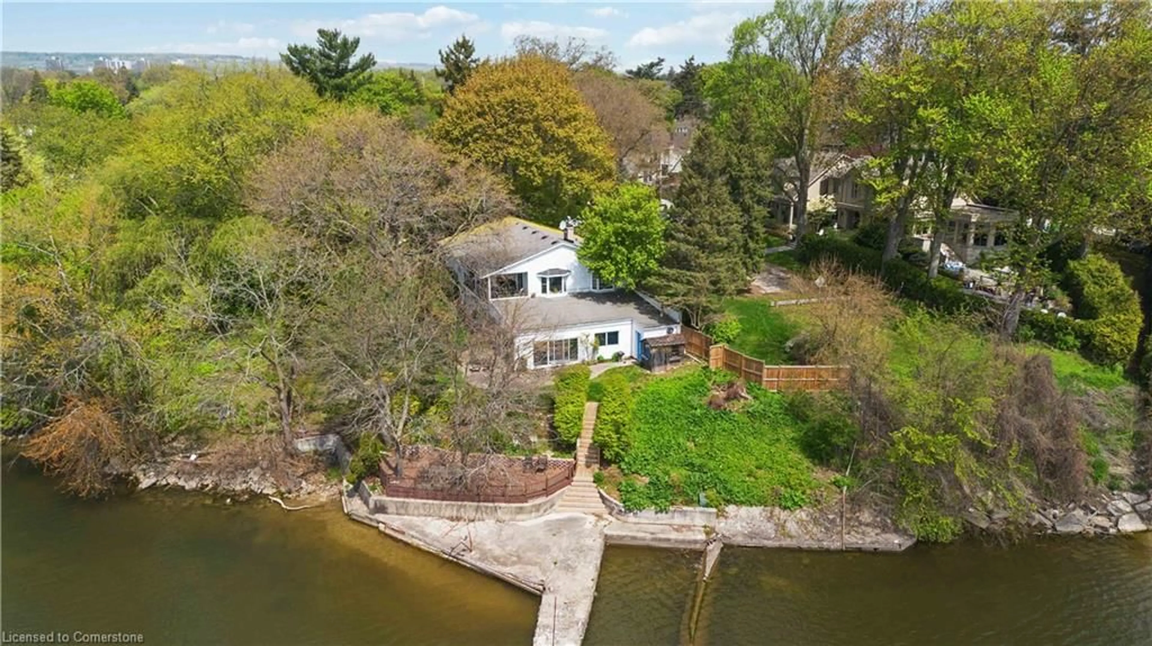 A pic from outside/outdoor area/front of a property/back of a property/a pic from drone, water/lake/river/ocean view for 532 Allview Ave, Burlington Ontario L7T 3T7