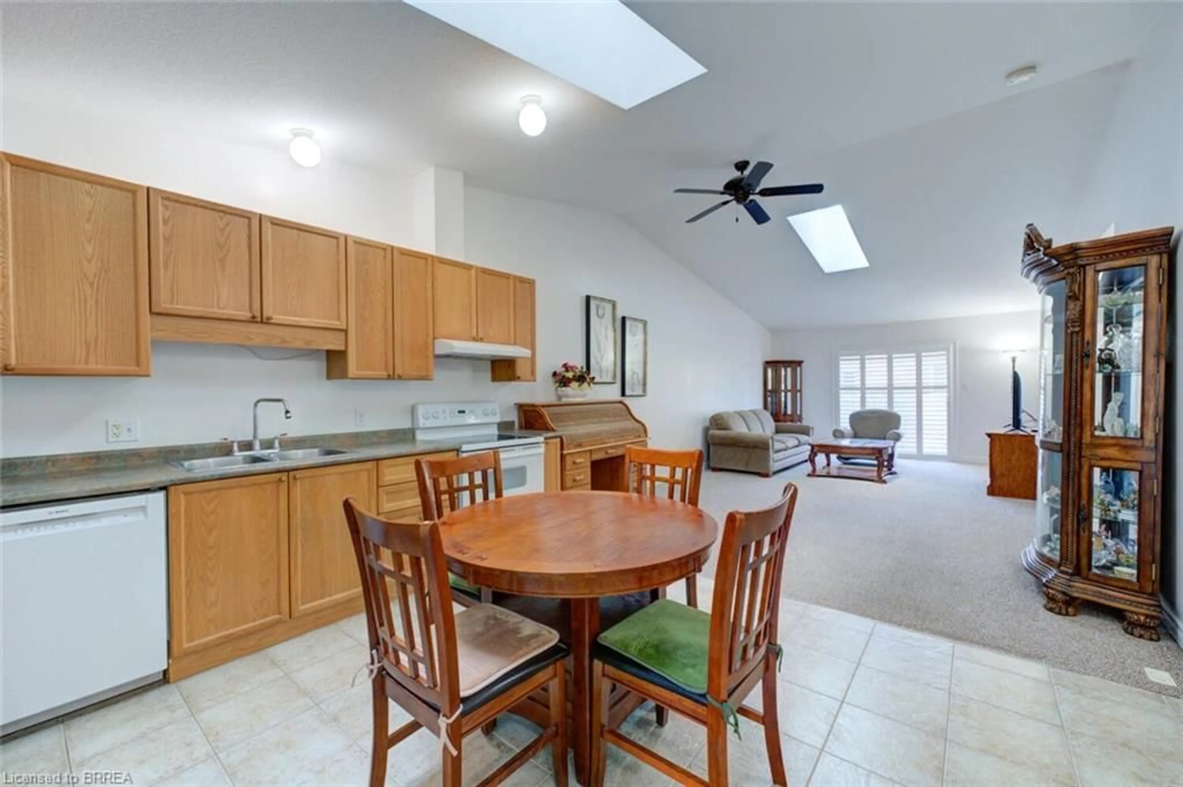 Open concept kitchen, ceramic/tile floor for 68 Garden Ave, Brantford Ontario N3S 0A1
