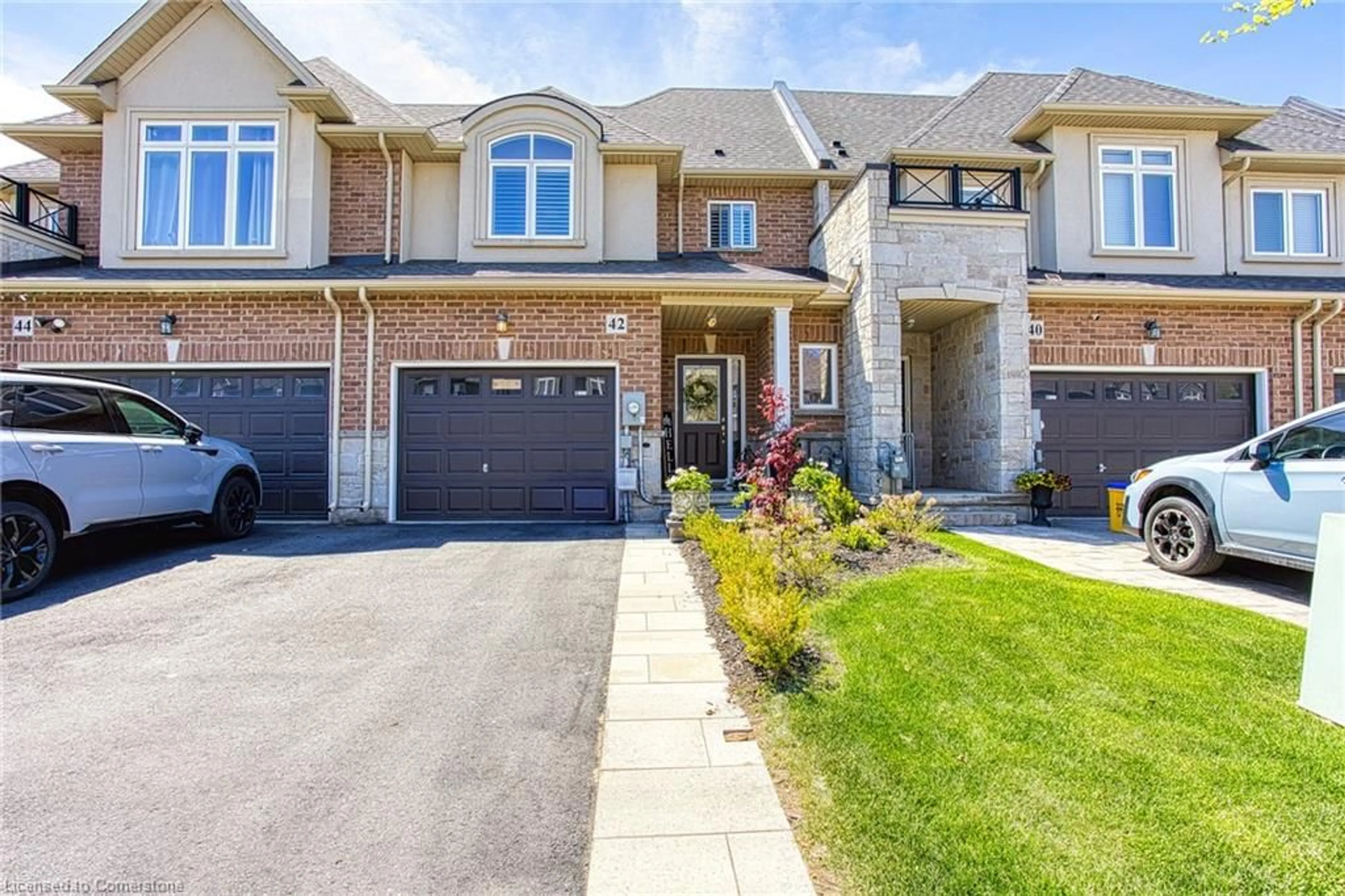 Home with brick exterior material, street for 42 Pinot Cres, Stoney Creek Ontario L8E 0J8
