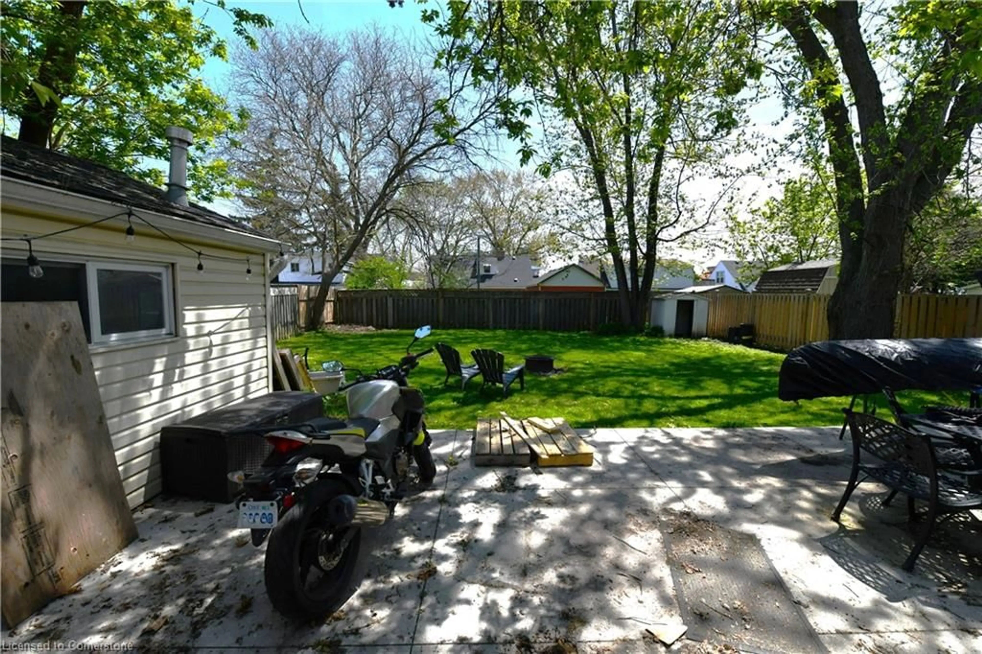 Unknown for 2070 Churchill Ave, Burlington Ontario L7R 3T7