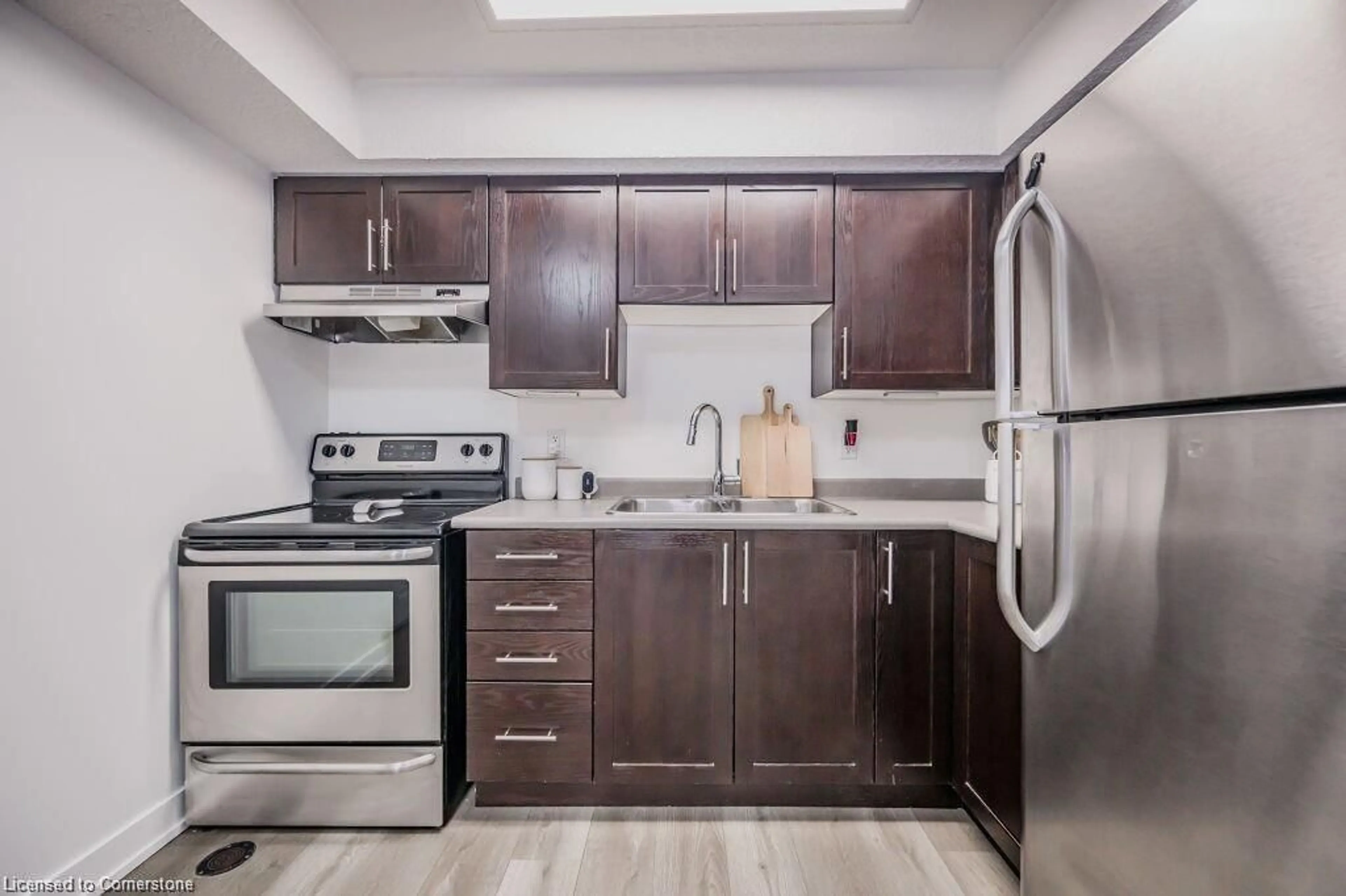 Standard kitchen, unknown for 185 Windale Cres #1C, Kitchener Ontario N2E 3H4