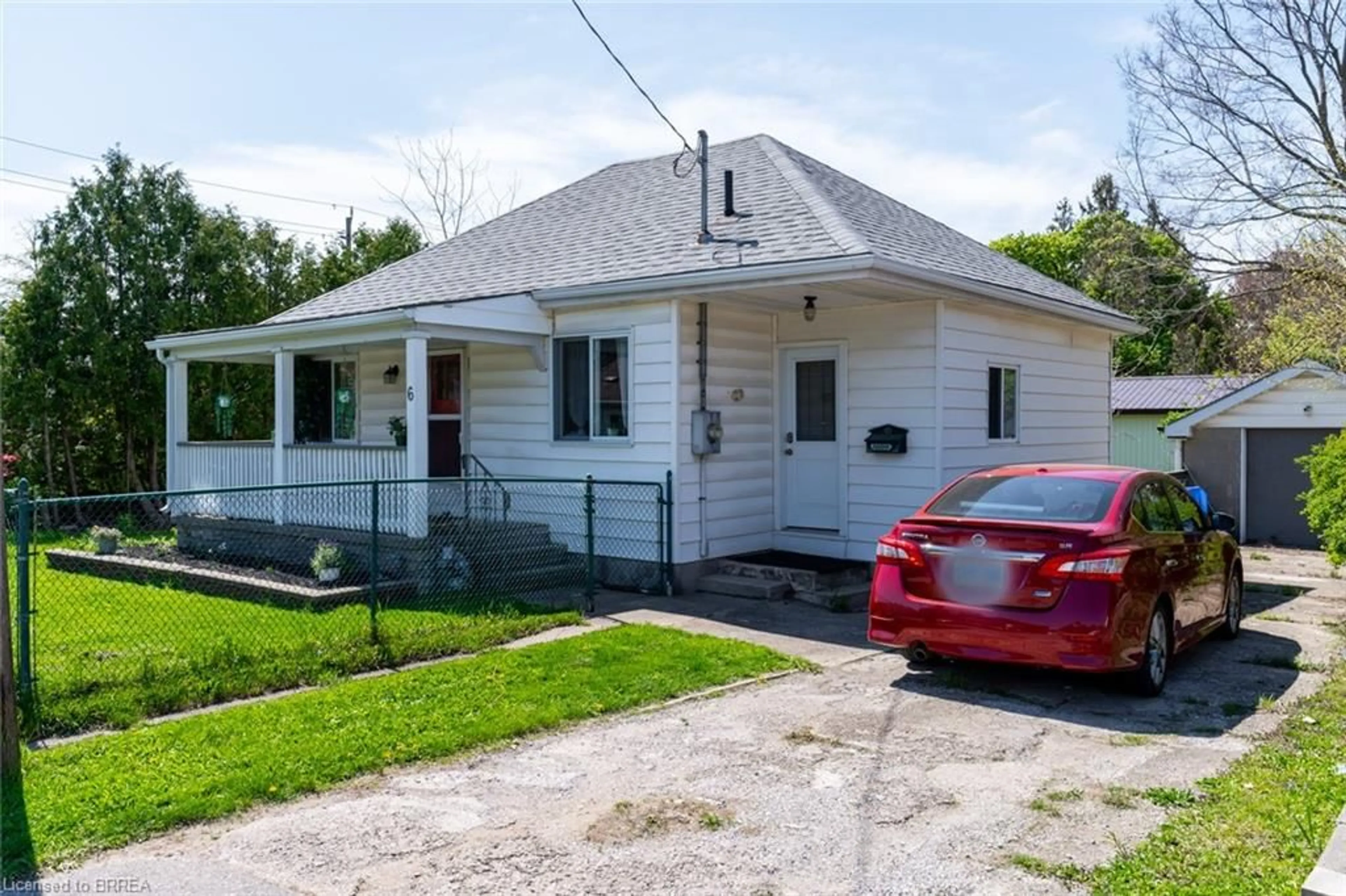 Unknown for 6 Eastbourne St, Brantford Ontario N3R 2A4