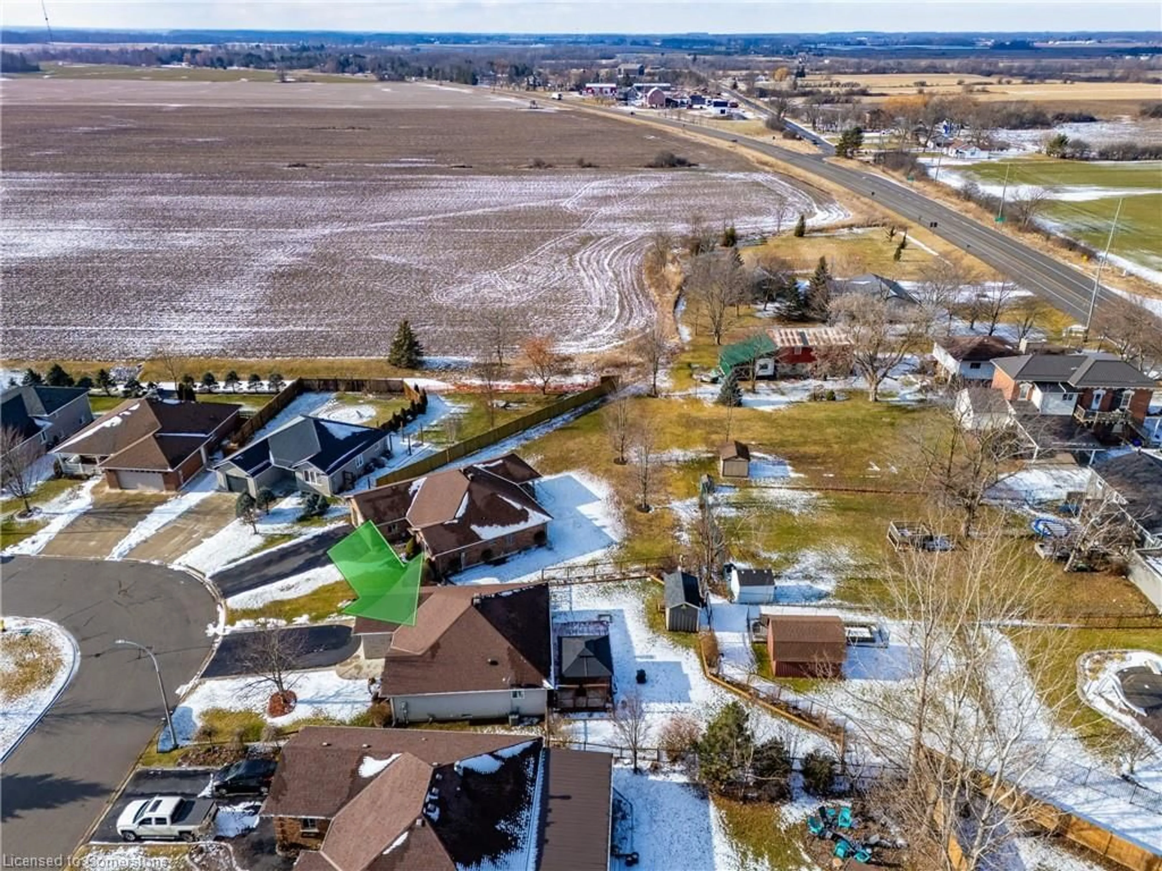 A pic from outside/outdoor area/front of a property/back of a property/a pic from drone, water/lake/river/ocean view for 42 Davis St, Jarvis Ontario N0A 1J0