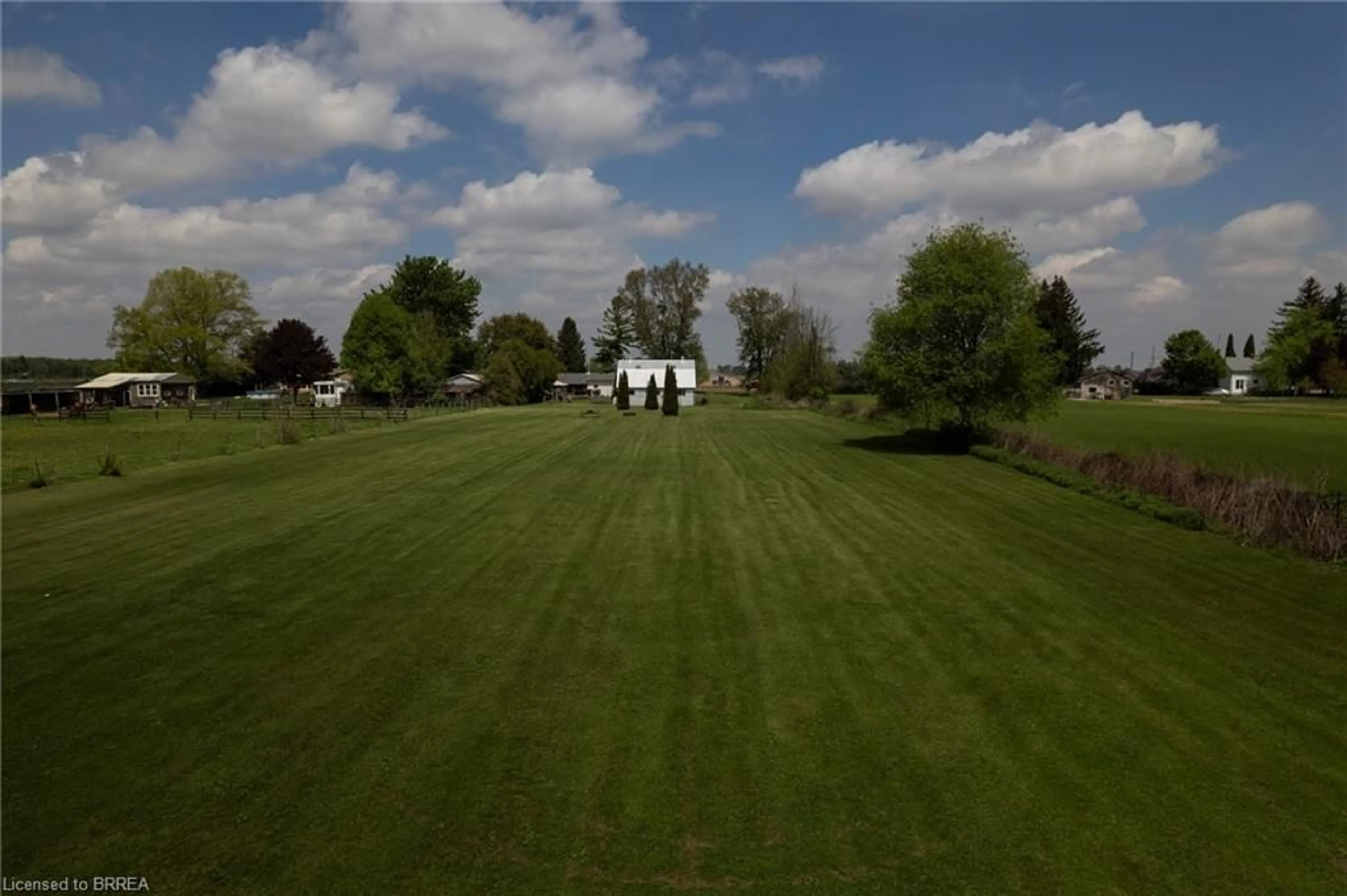 A pic from outside/outdoor area/front of a property/back of a property/a pic from drone, unknown for 129 10th Concession Rd, Burford Ontario N0E 1A0