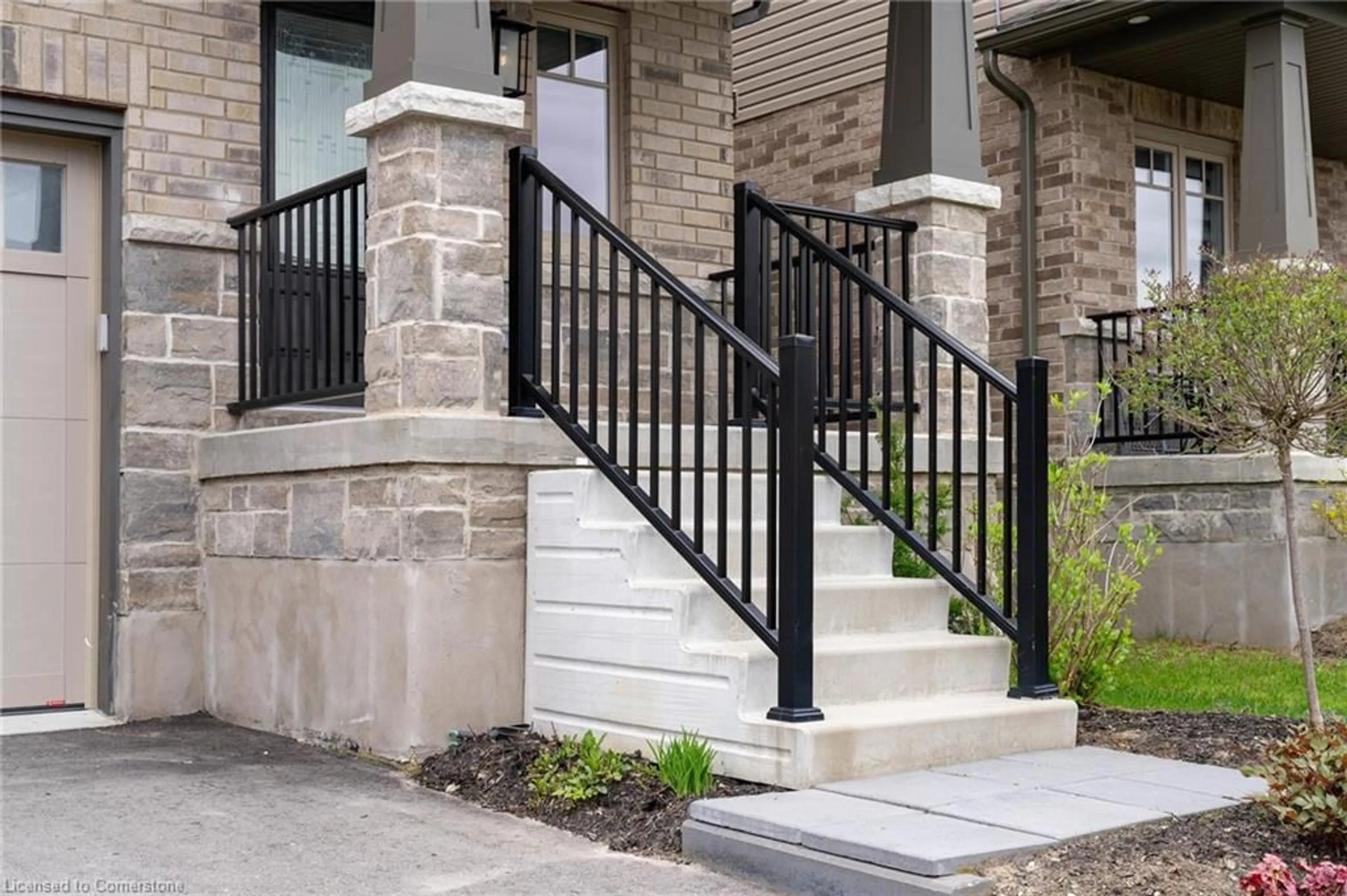 Stairs for 99 Archer Ave, Simcoe Ontario L9Y 0E2