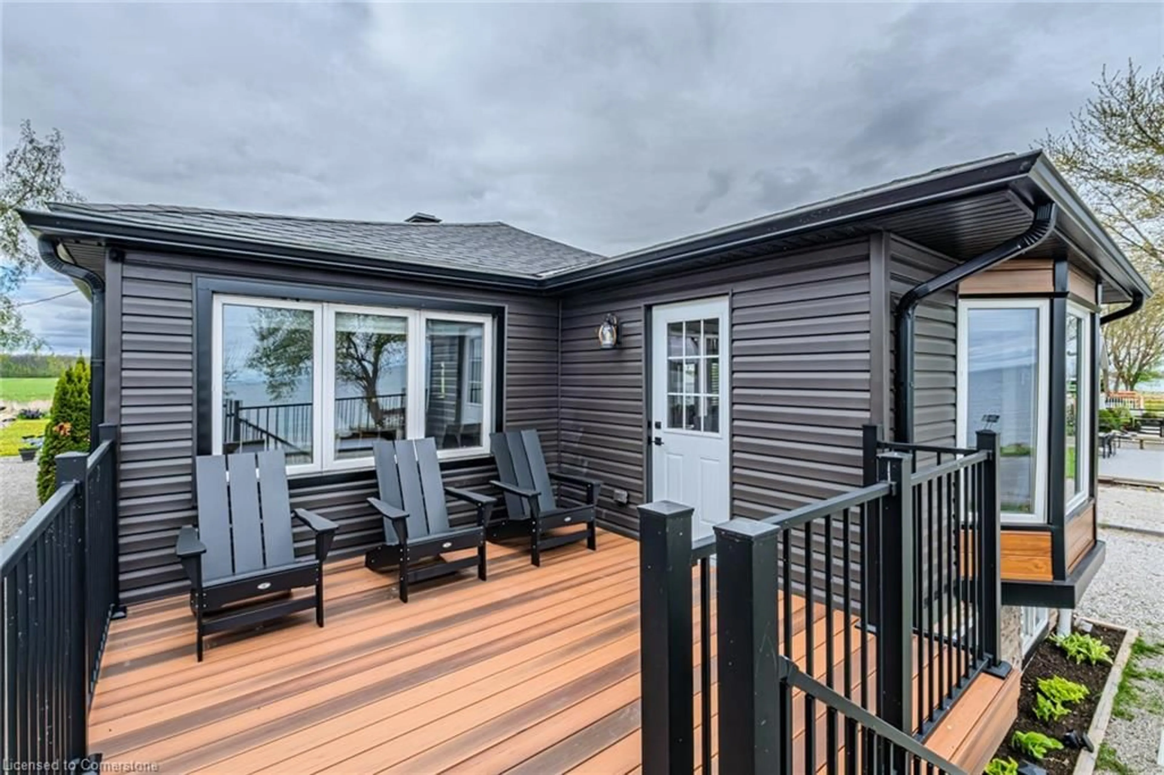 Patio, water/lake/river/ocean view for 1231 Lakeshore Rd, Selkirk Ontario N0A 1P0