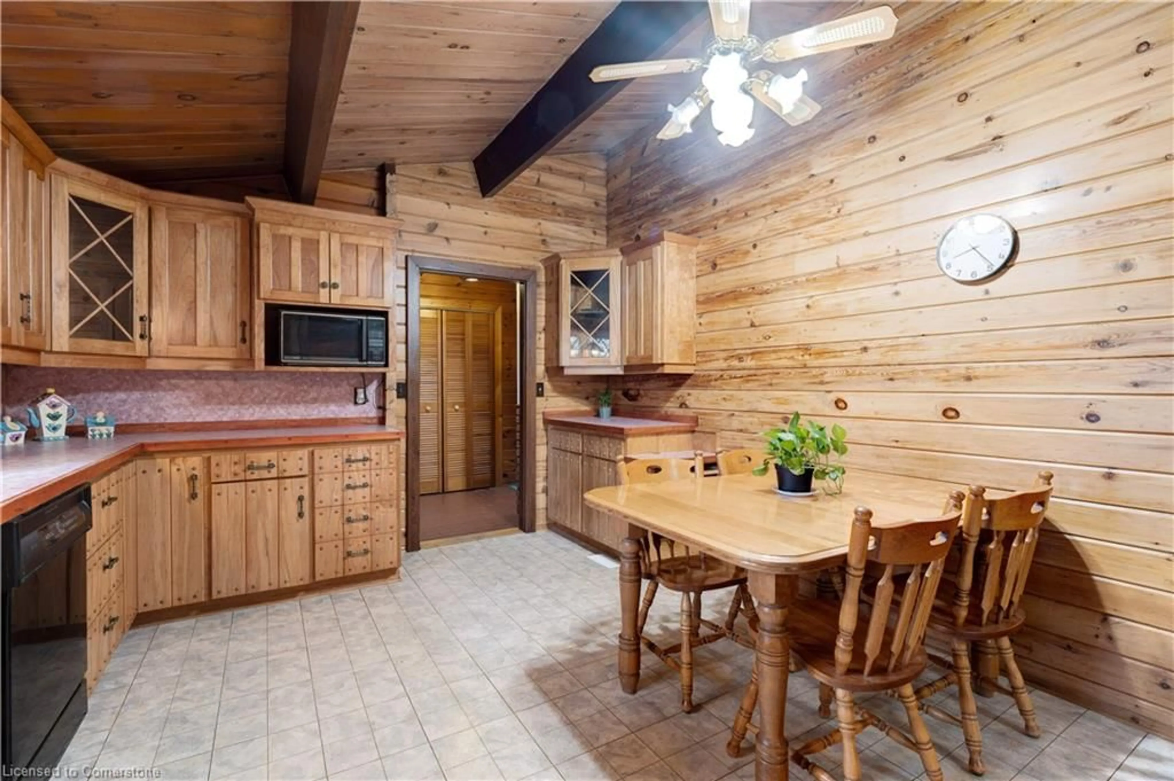 Rustic kitchen, wood/laminate floor for 1253 Highway No. 6, Millgrove Ontario L0R 1V0