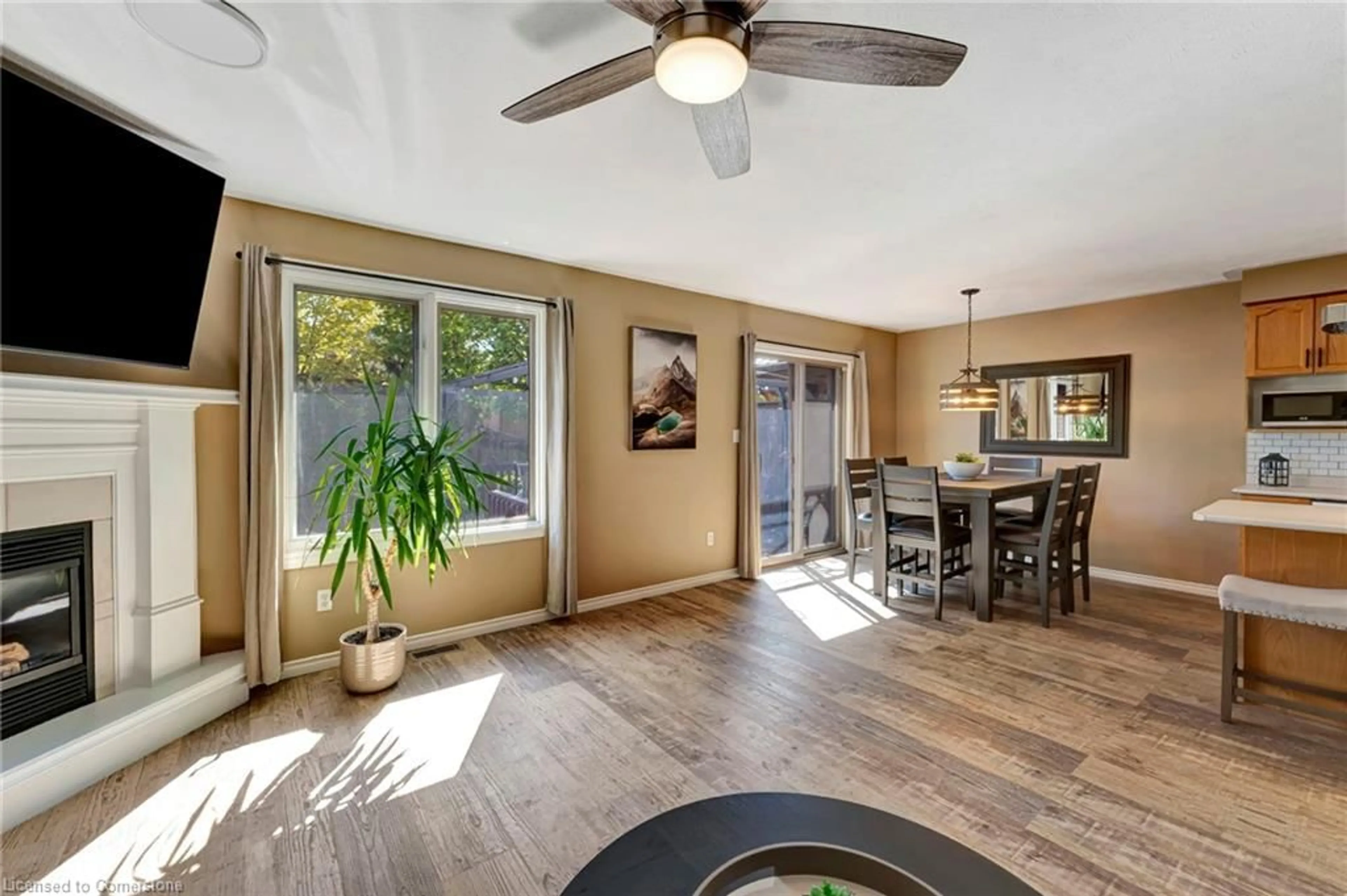 Open concept kitchen, unknown for 68 Hanlon Pl, Paris Ontario N3L 4C2