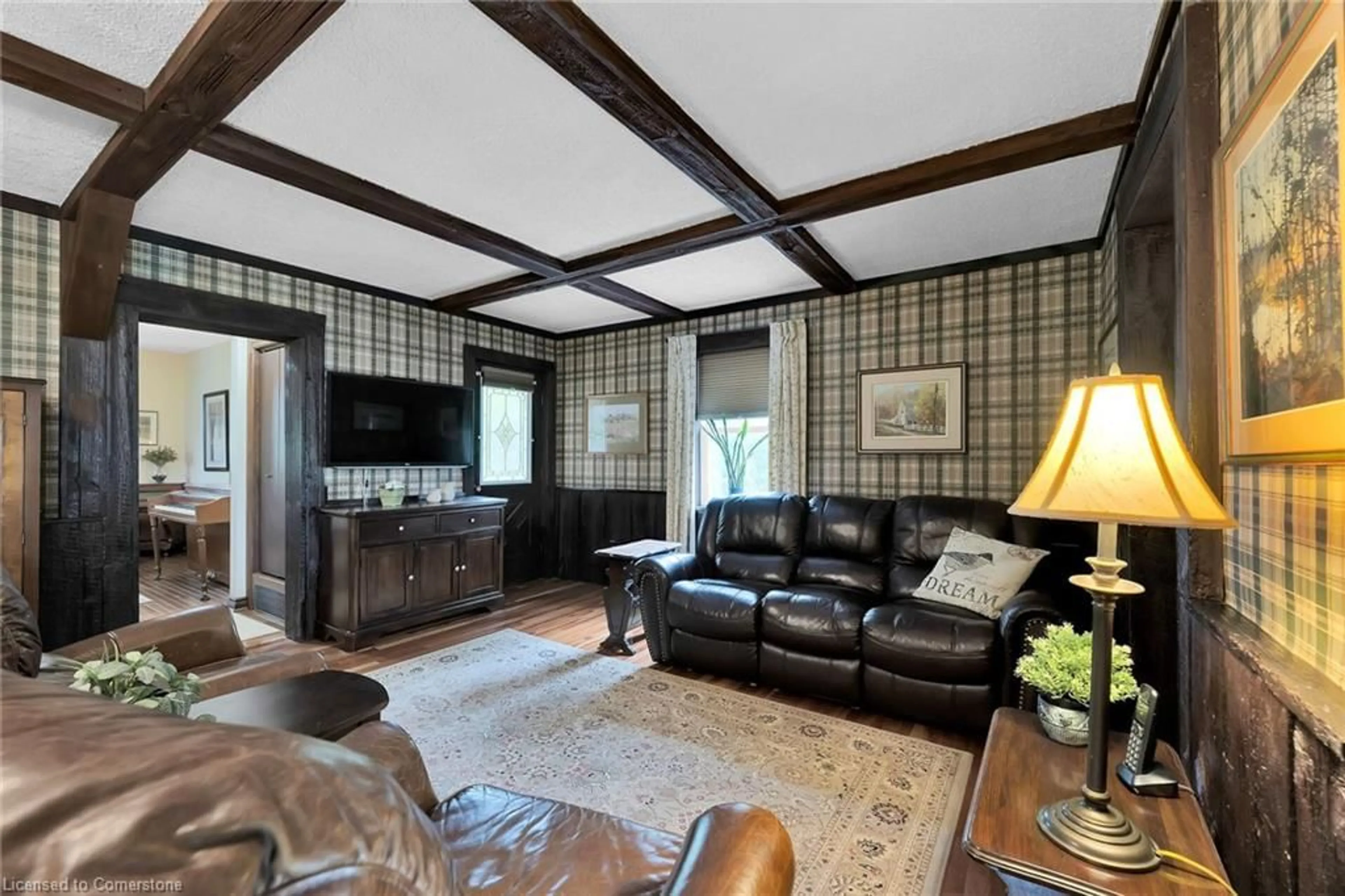 Living room with furniture, unknown for 829 Millgrove Side Rd, Flamborough Ontario L0R 1V0