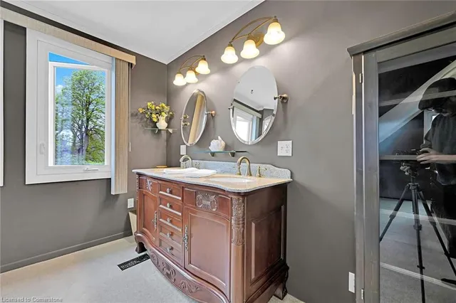 Additional property image - 829 Millgrove Side Rd