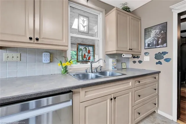 Additional property image - 829 Millgrove Side Rd