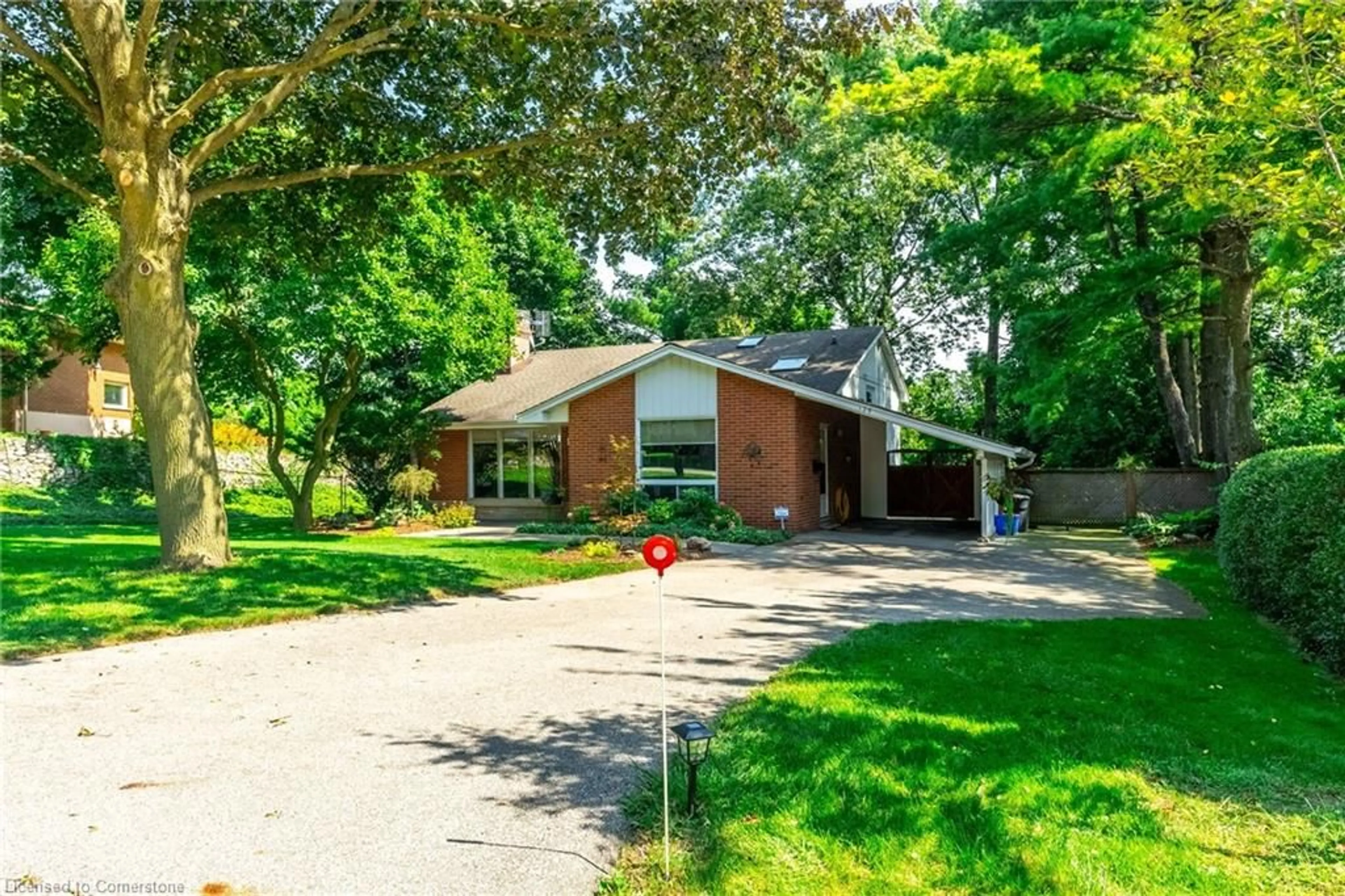 Home with brick exterior material, street for 129 Oneida Blvd, Ancaster Ontario L9G 3C7