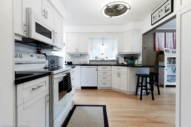 Additional property image - 3 Glen Crt