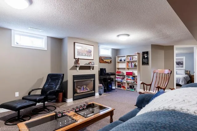Additional property image - 3 Glen Crt