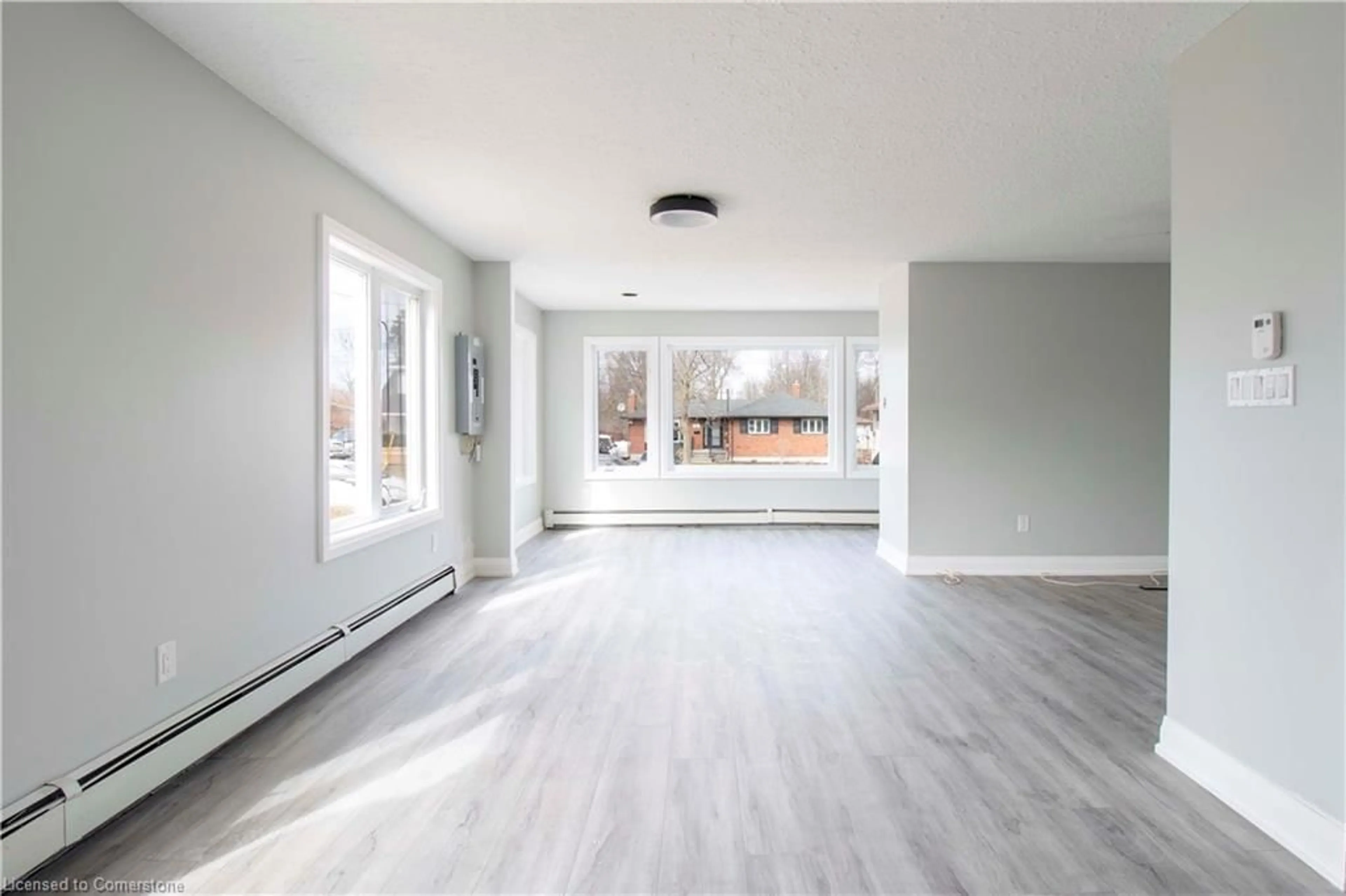 A pic of a room for 393 Bowen Rd, Fort Erie Ontario L2A 2Z2