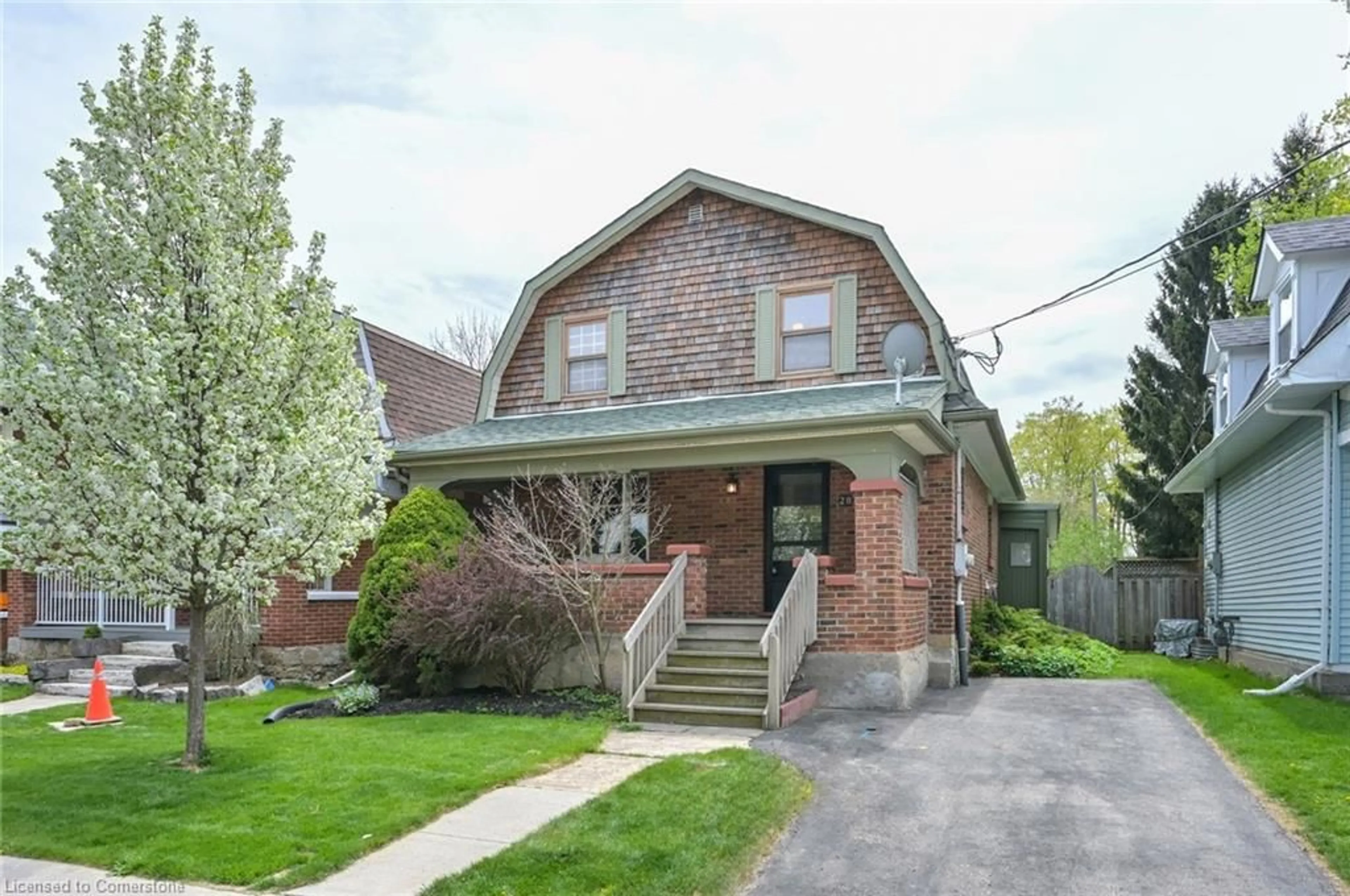 Home with brick exterior material, street for 28 Second Ave, Orangeville Ontario L9W 1H6