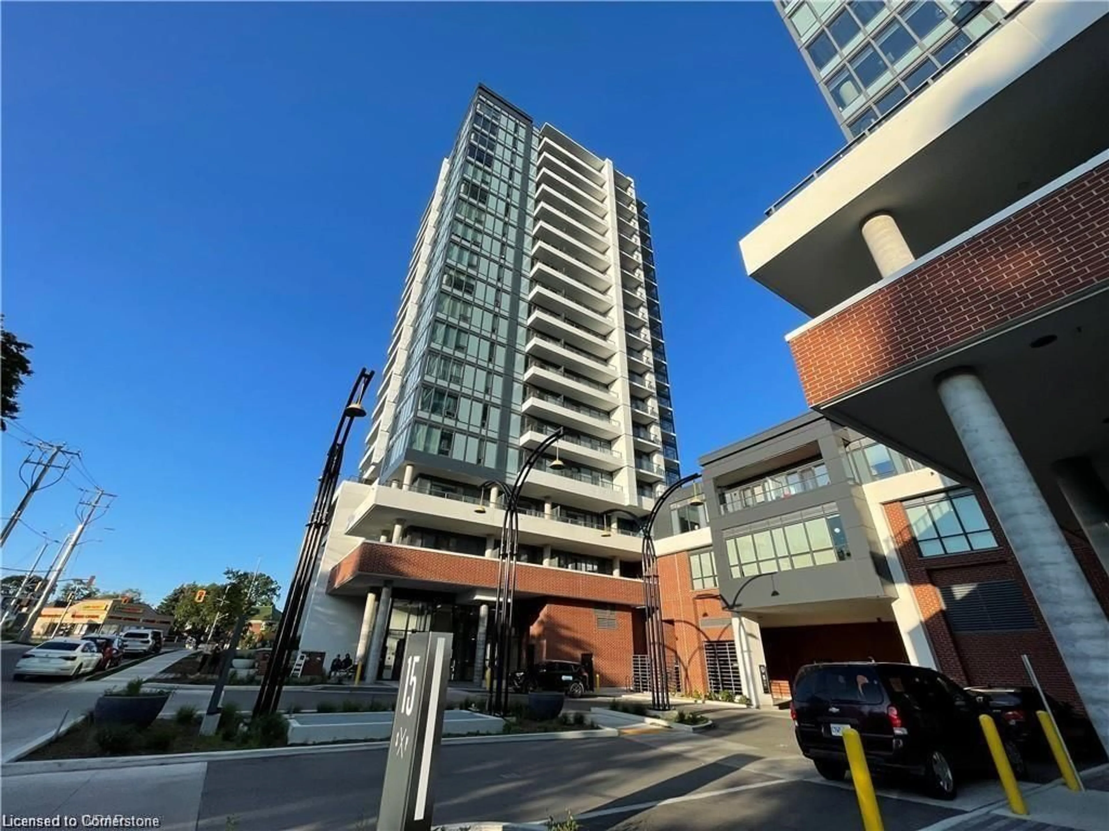 Indoor foyer for 5 Wellington St #1704, Kitchener Ontario N2M 4B4