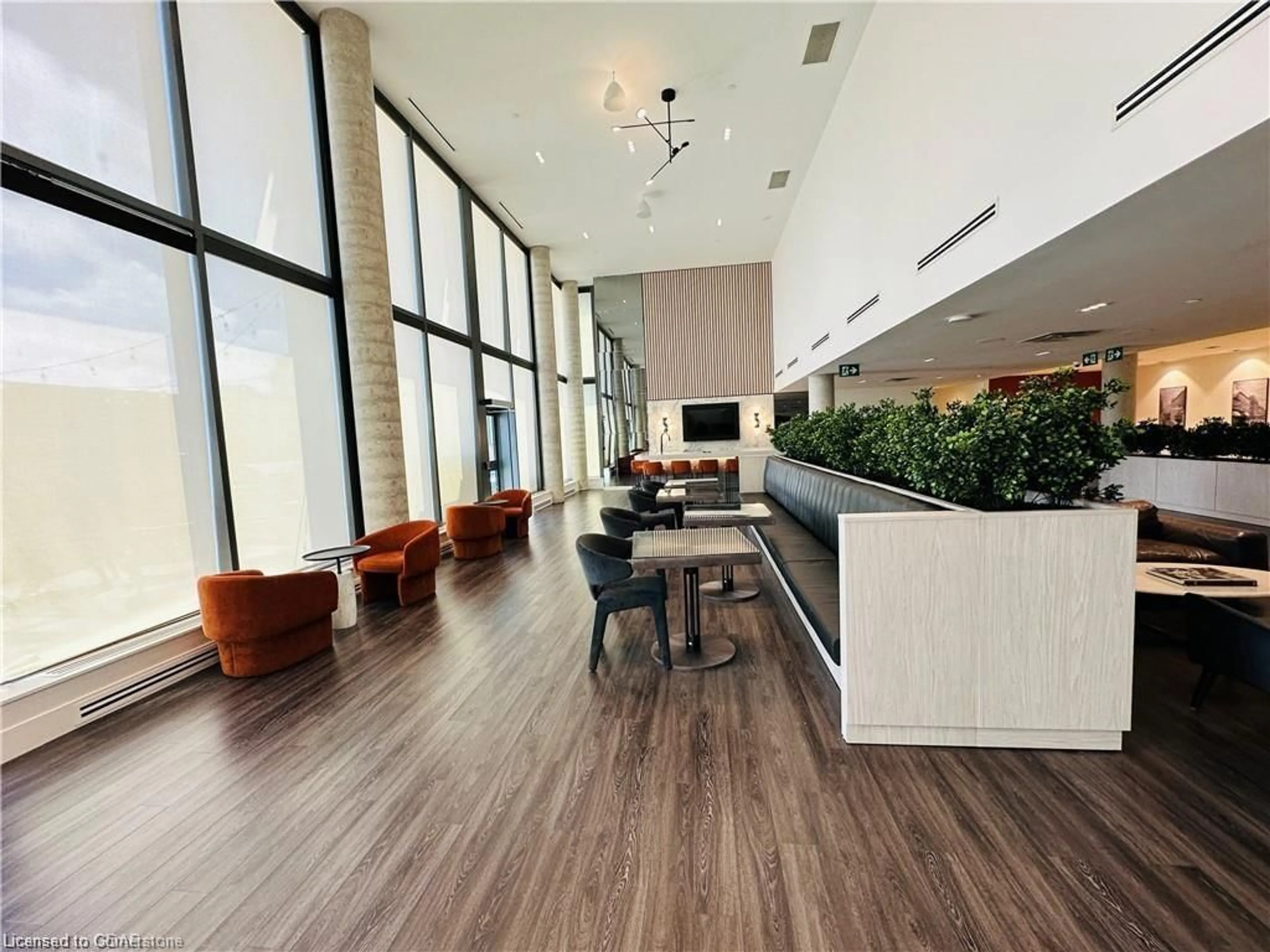 Indoor foyer for 5 Wellington St #1704, Kitchener Ontario N2M 4B4
