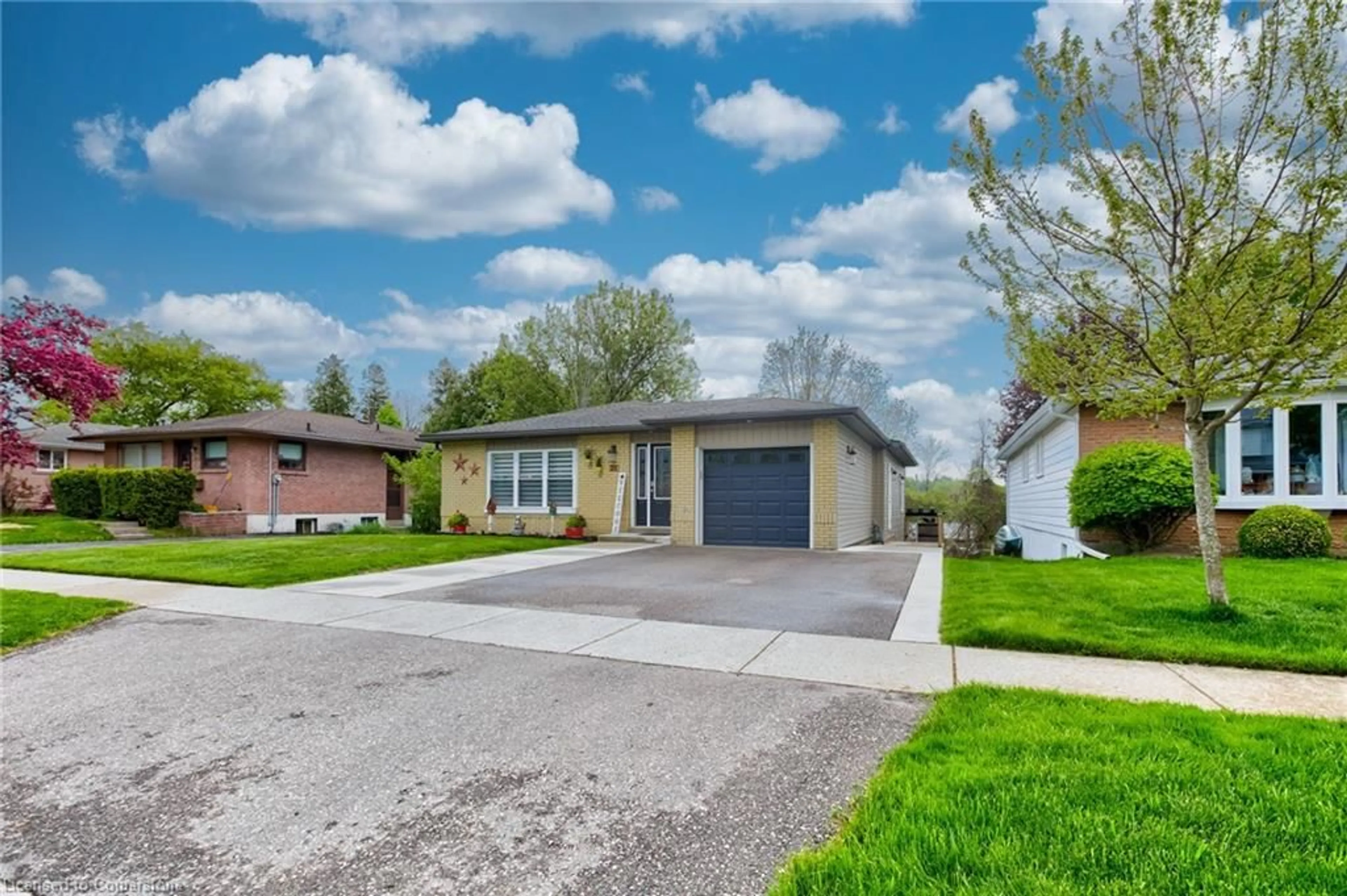 Unknown for 24 Scott Rd, Cambridge Ontario N3C 2X4