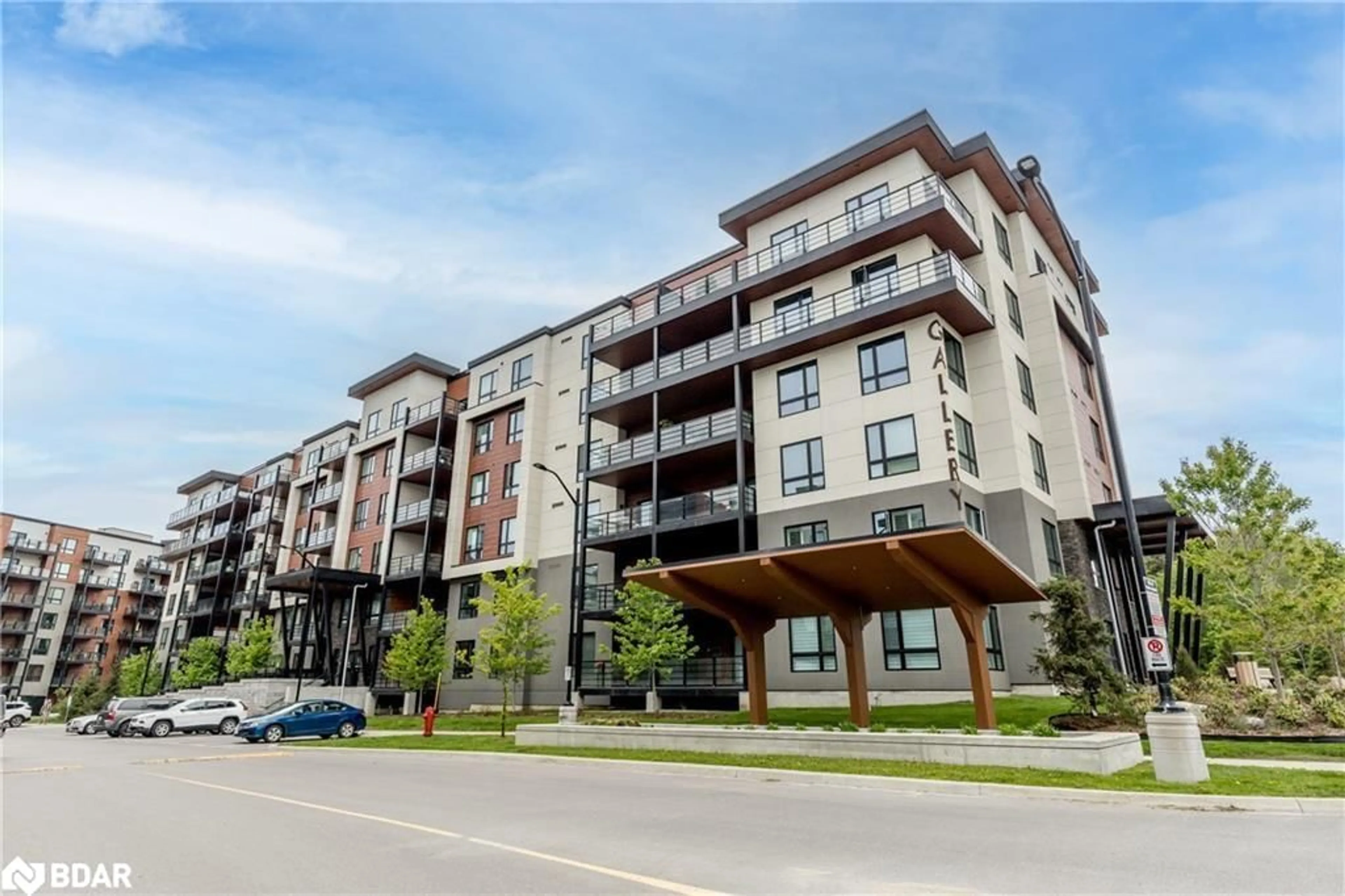 Patio, building for 306 Essa Rd #112, Barrie Ontario L9J 0H5