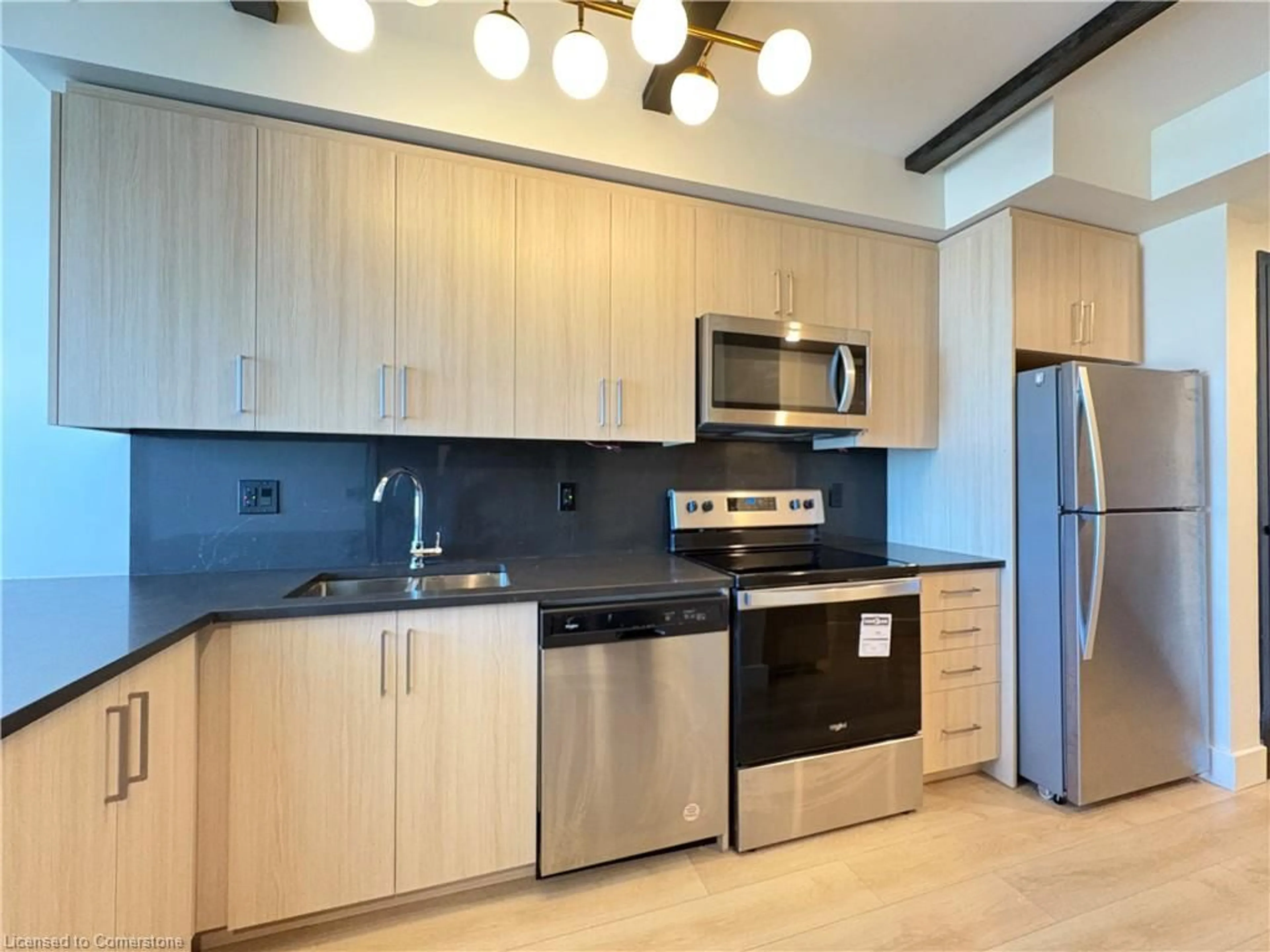 Standard kitchen, ceramic/tile floor for 145 Columbia St #1402, Waterloo Ontario N2L 0K7