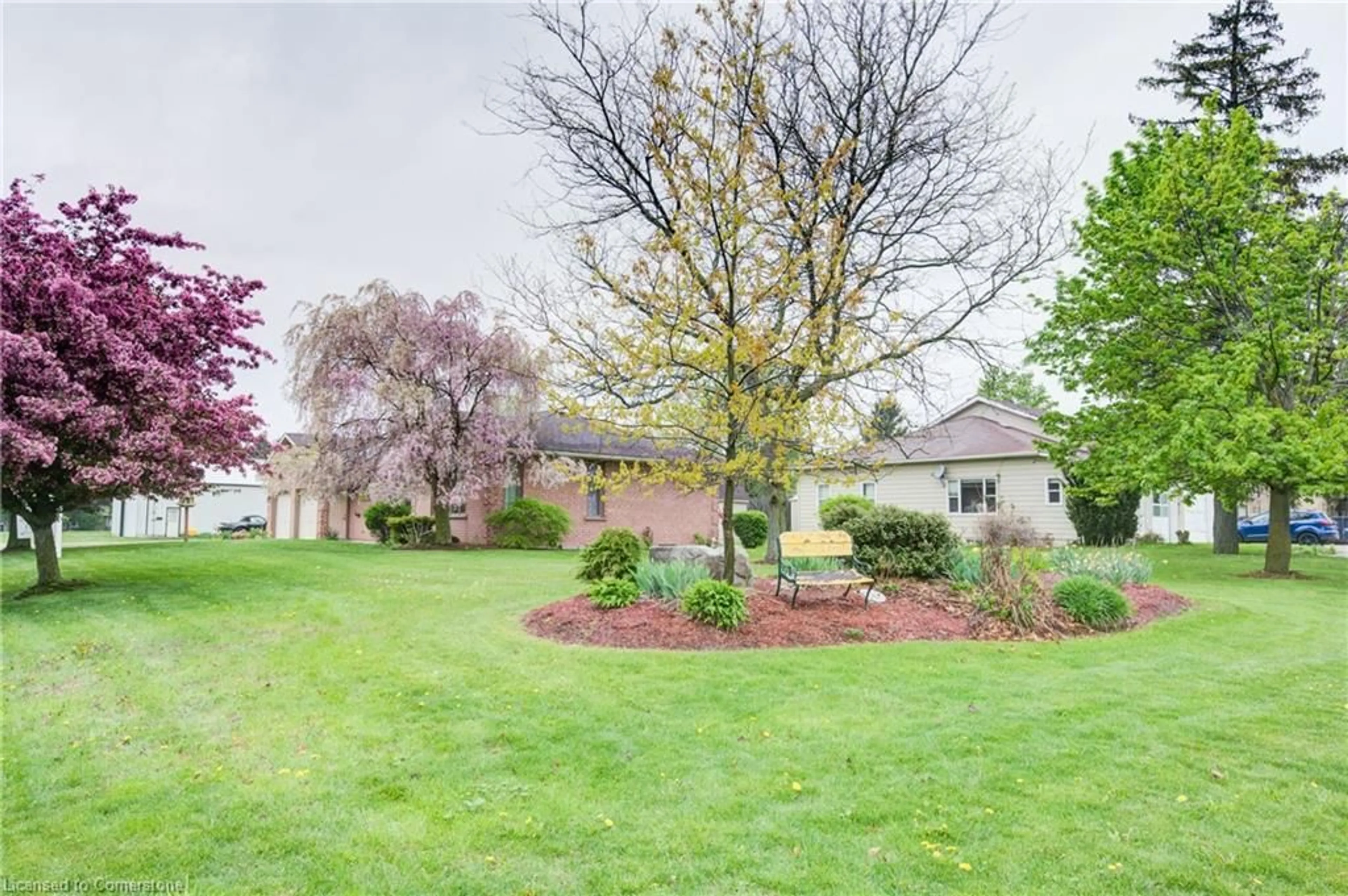 A pic from outside/outdoor area/front of a property/back of a property/a pic from drone, water/lake/river/ocean view for 3 Maitland St, Drumbo Ontario N0J 1G0