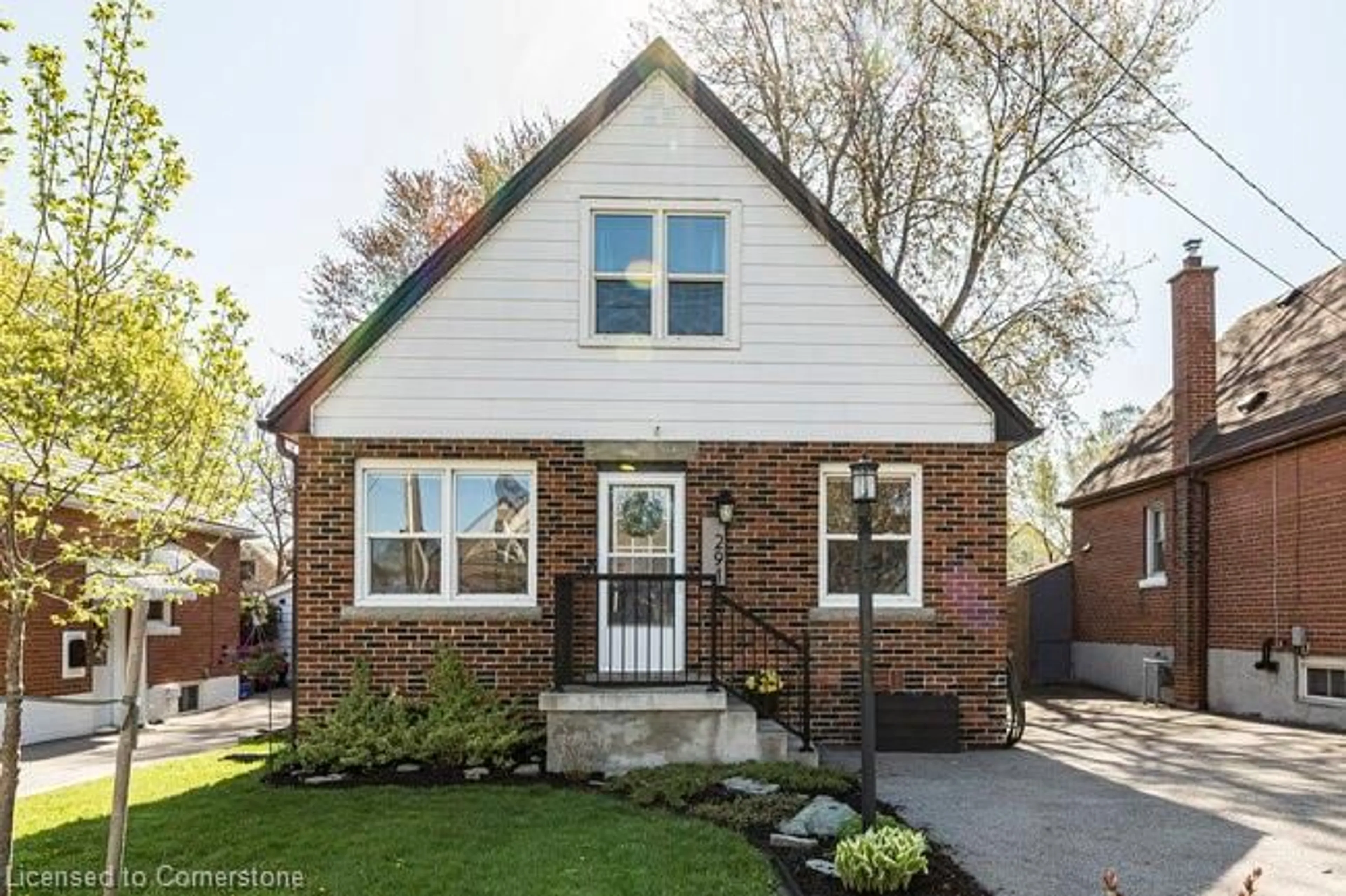 Home with brick exterior material, street for 291 East 15th St, Hamilton Ontario L9A 4G4
