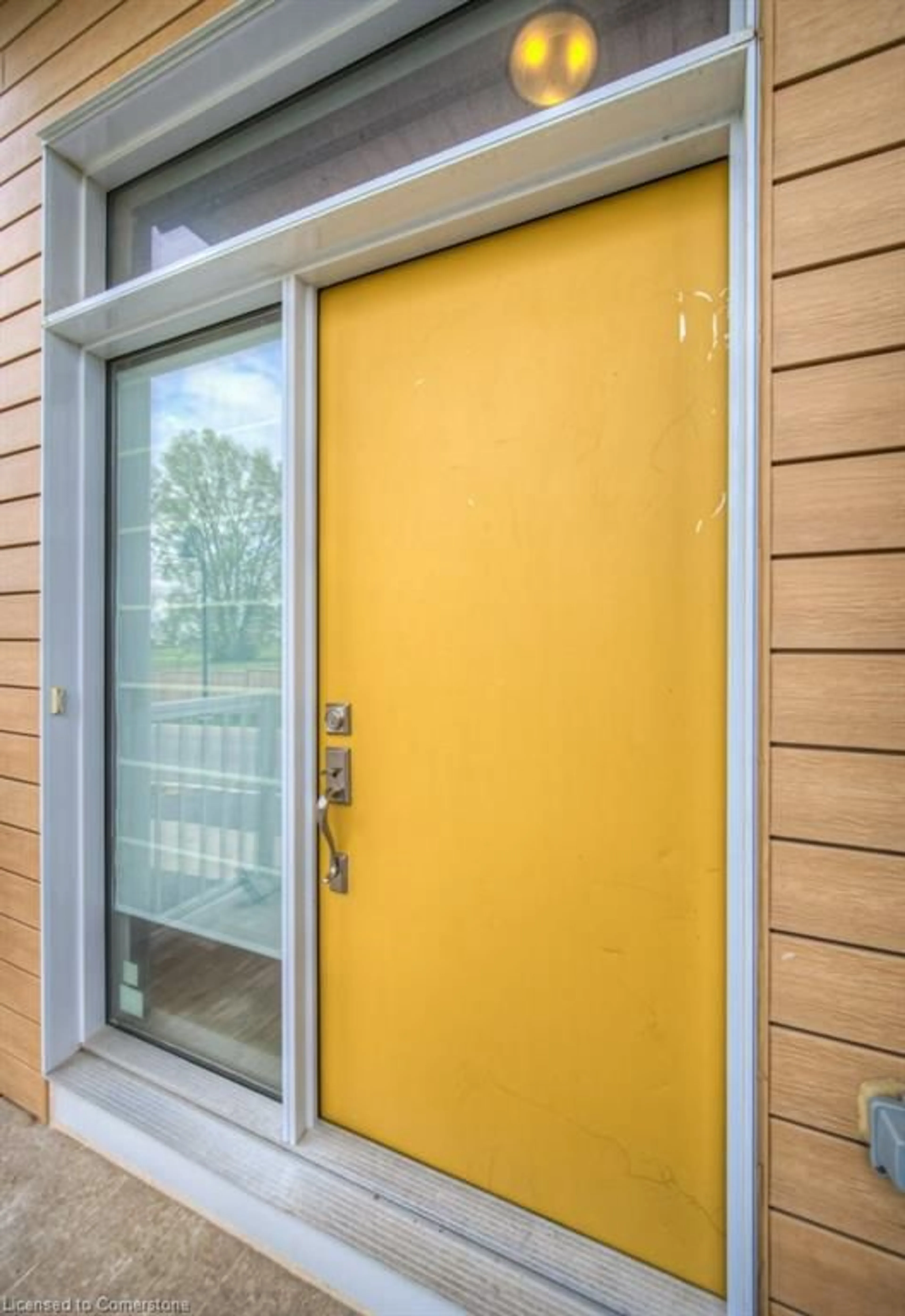 Indoor entryway for 55 Progress Cres, Kitchener Ontario N2R 0R7