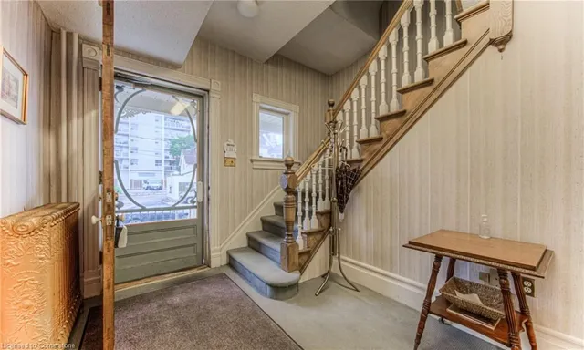 Additional property image - 9 Ahrens St